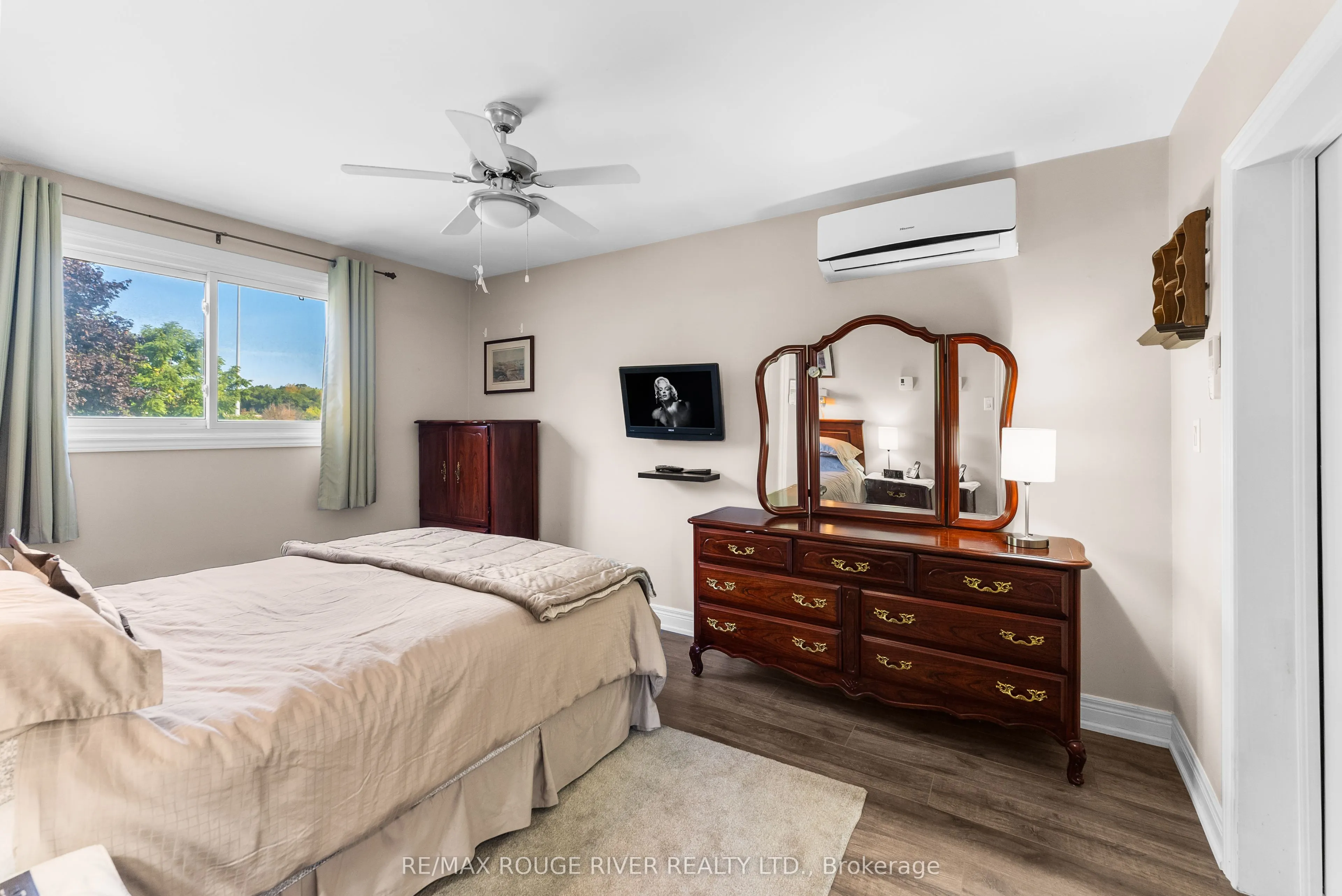 22 Tweedrock Crescent