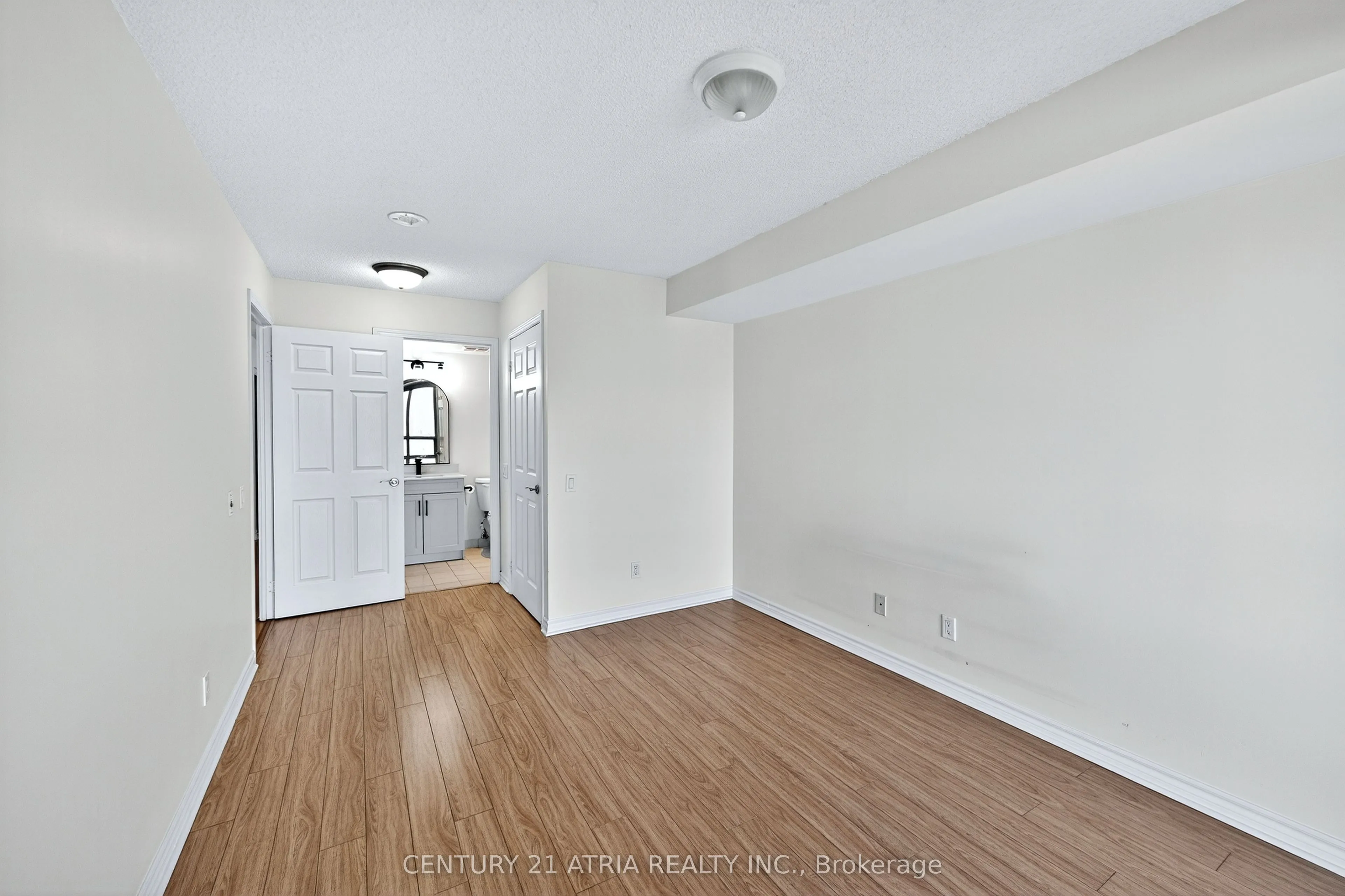8 Mondeo Drive, #716