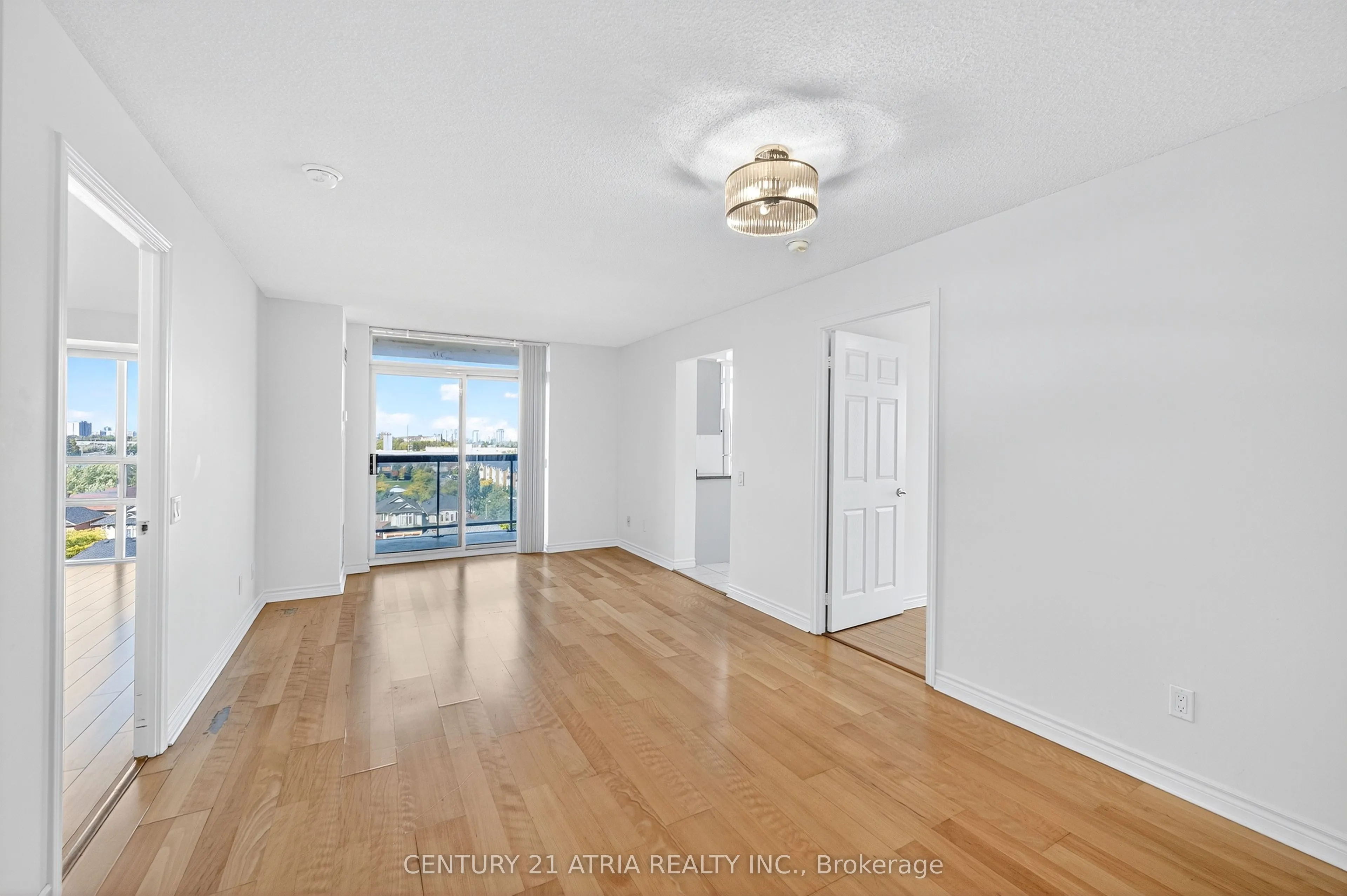 8 Mondeo Drive, #716