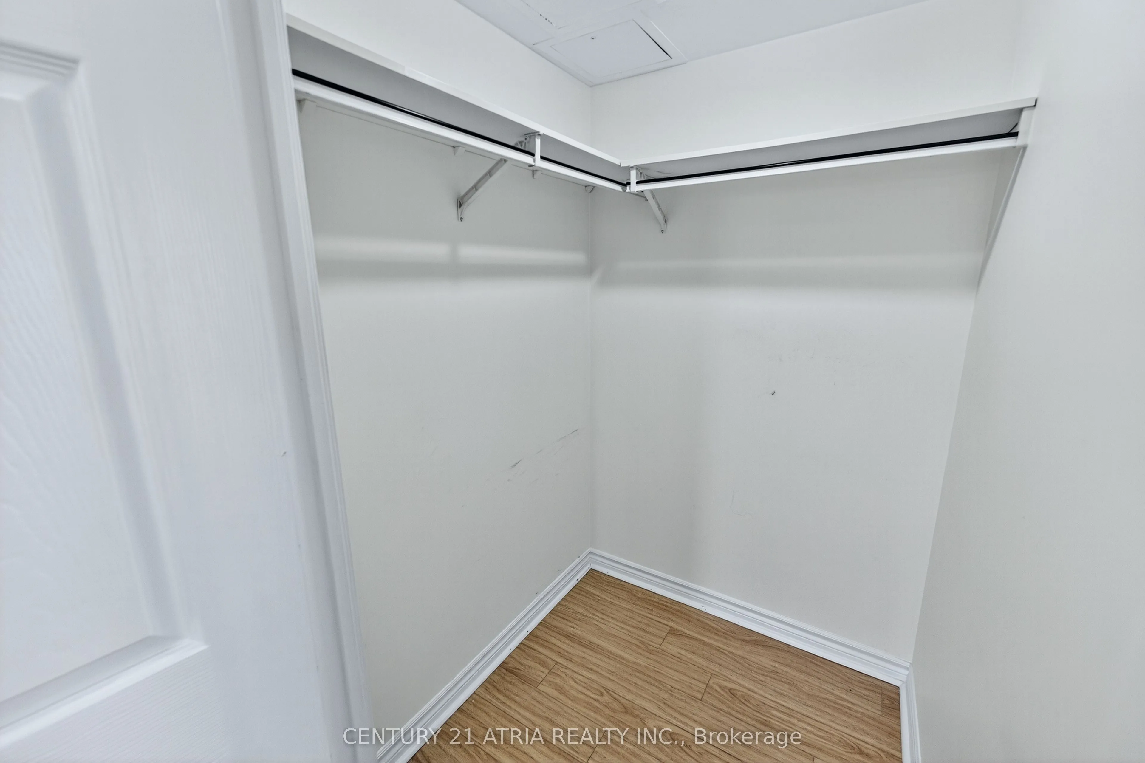 8 Mondeo Drive, #716