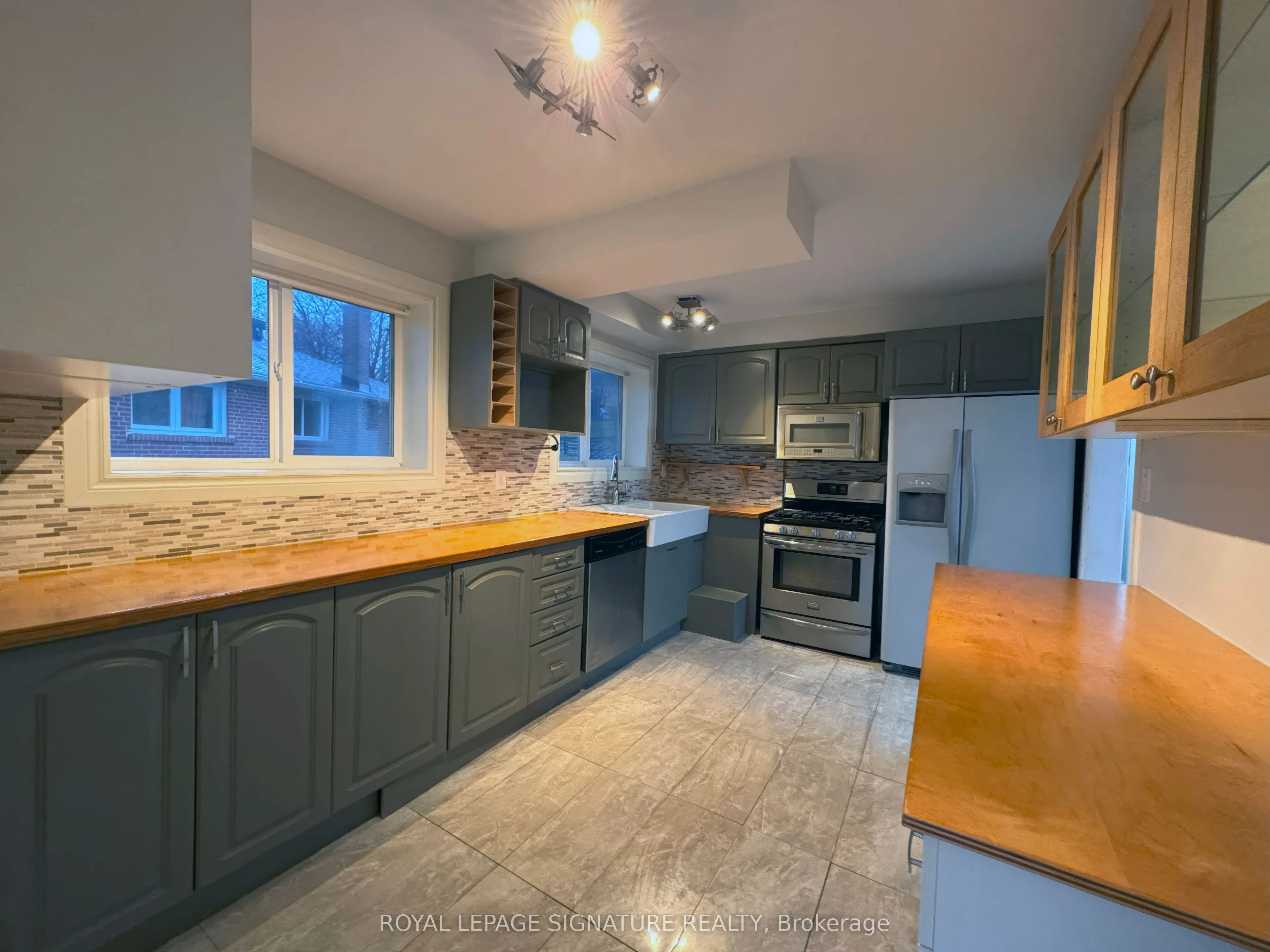 2 Windover Drive, #Main