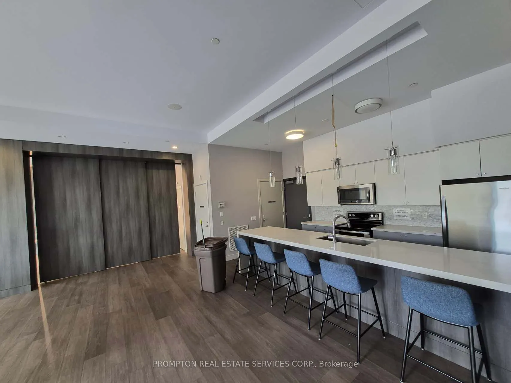 1346 Danforth Road, #403
