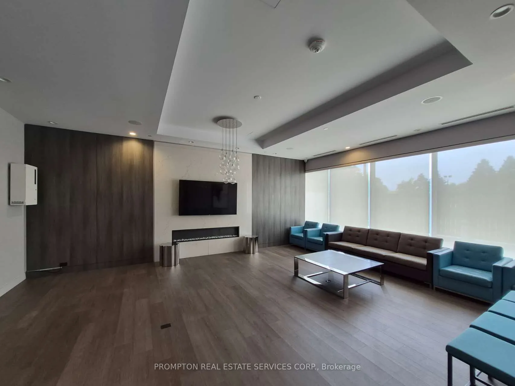 1346 Danforth Road, #403