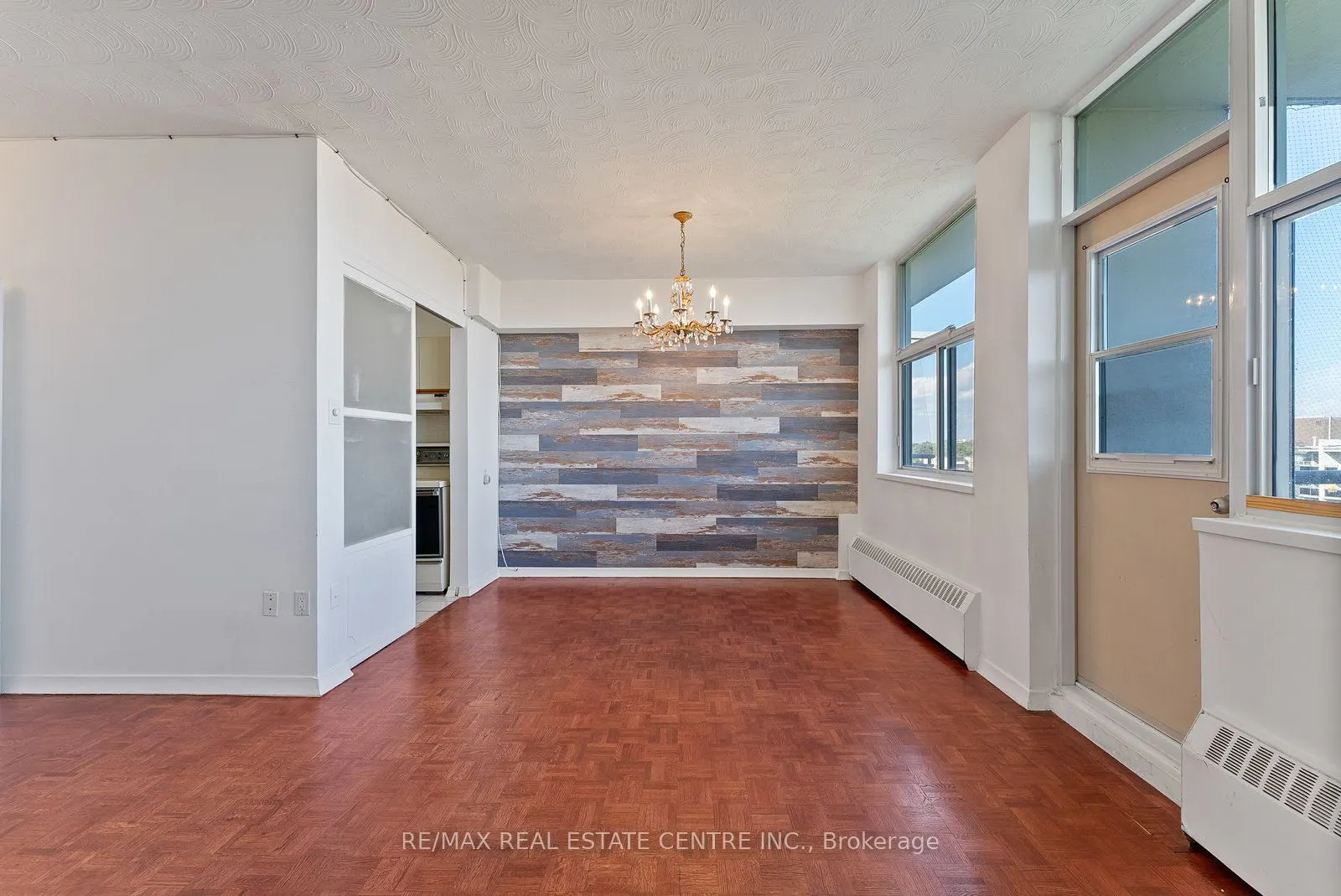 2245 Eglinton Avenue E, #1010