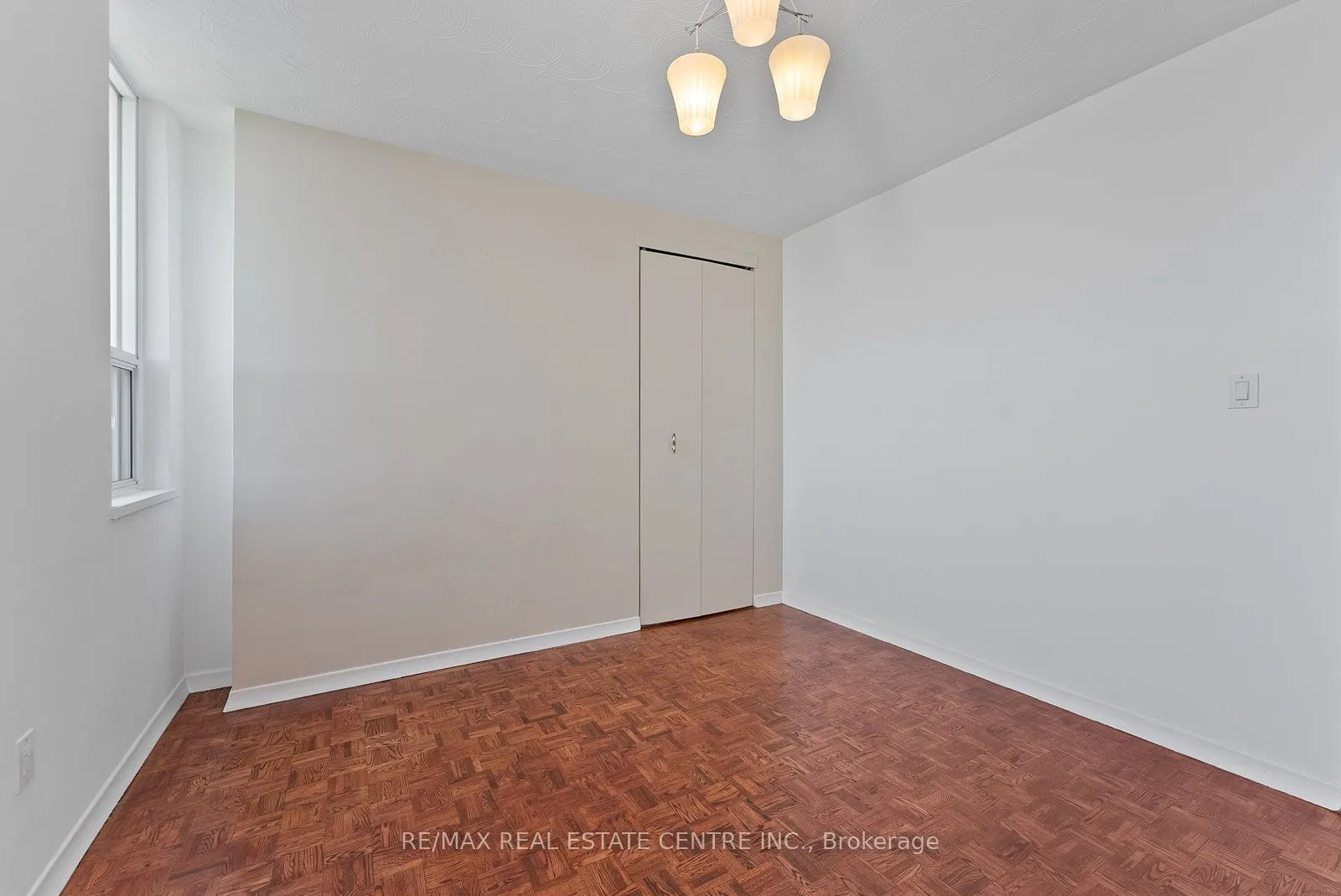 2245 Eglinton Avenue E, #1010