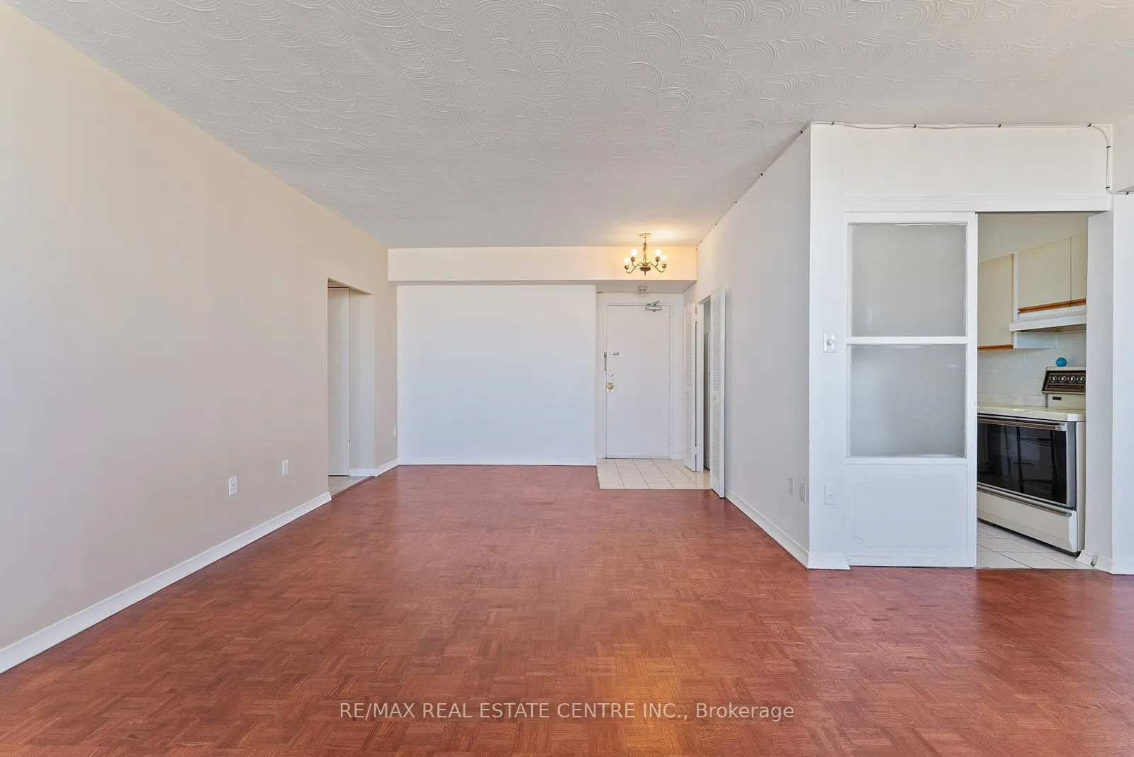 2245 Eglinton Avenue E, #1010
