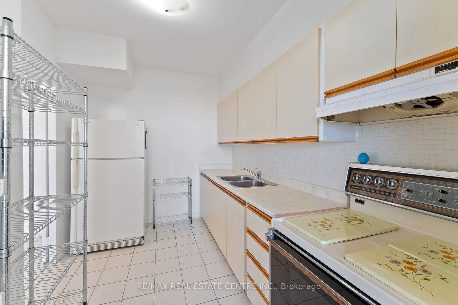2245 Eglinton Avenue E, #1010