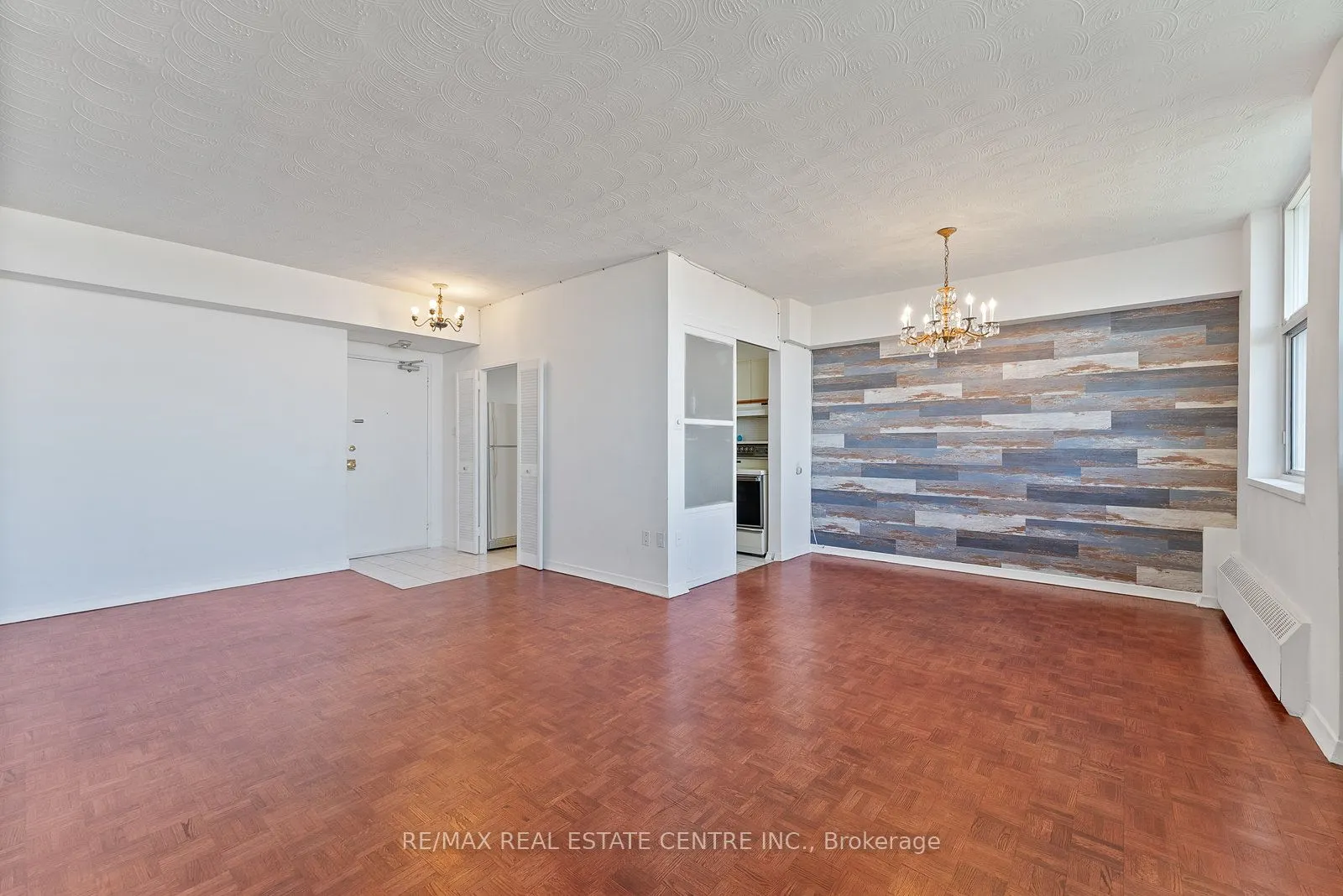 2245 Eglinton Avenue E, #1010
