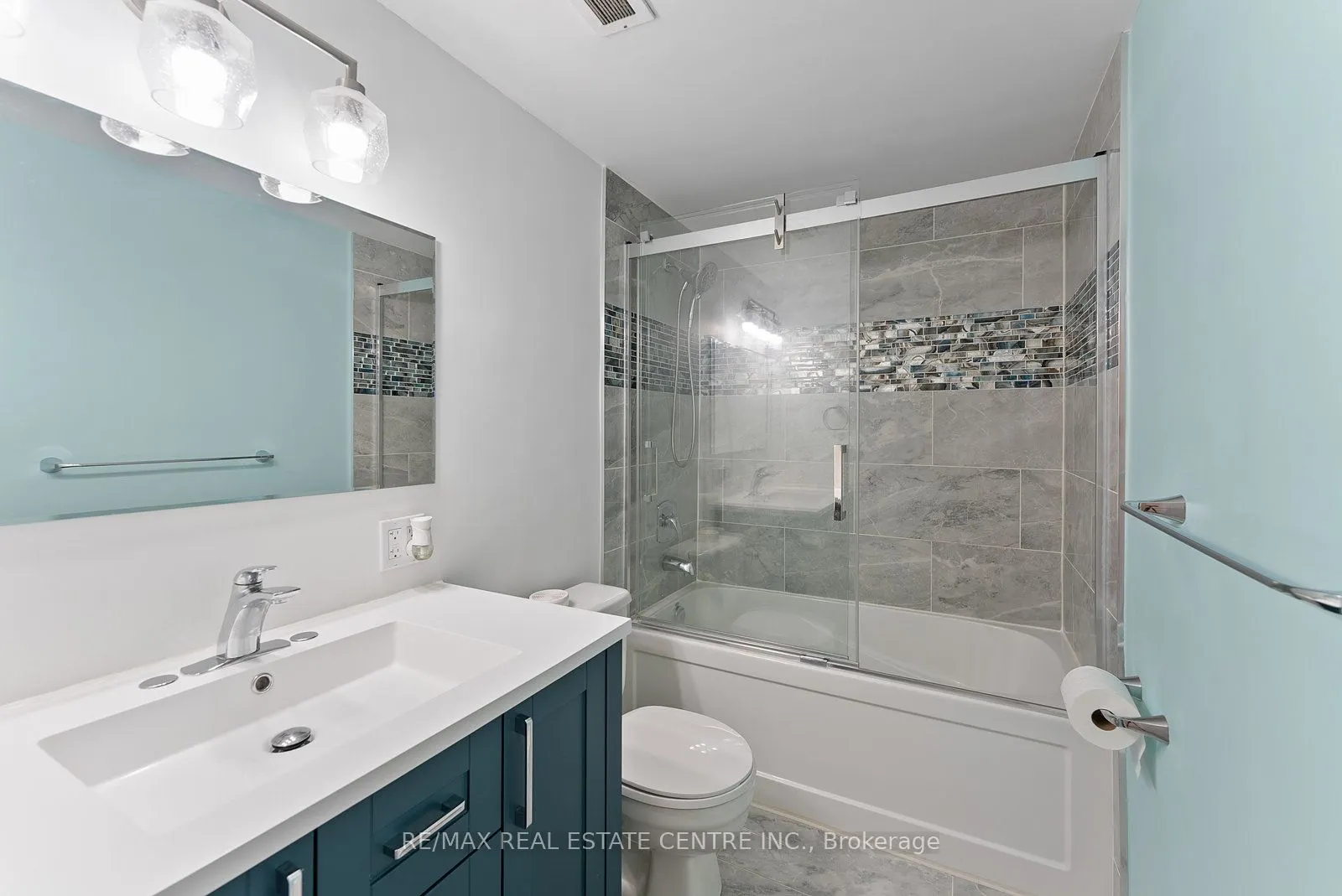 2245 Eglinton Avenue E, #1010