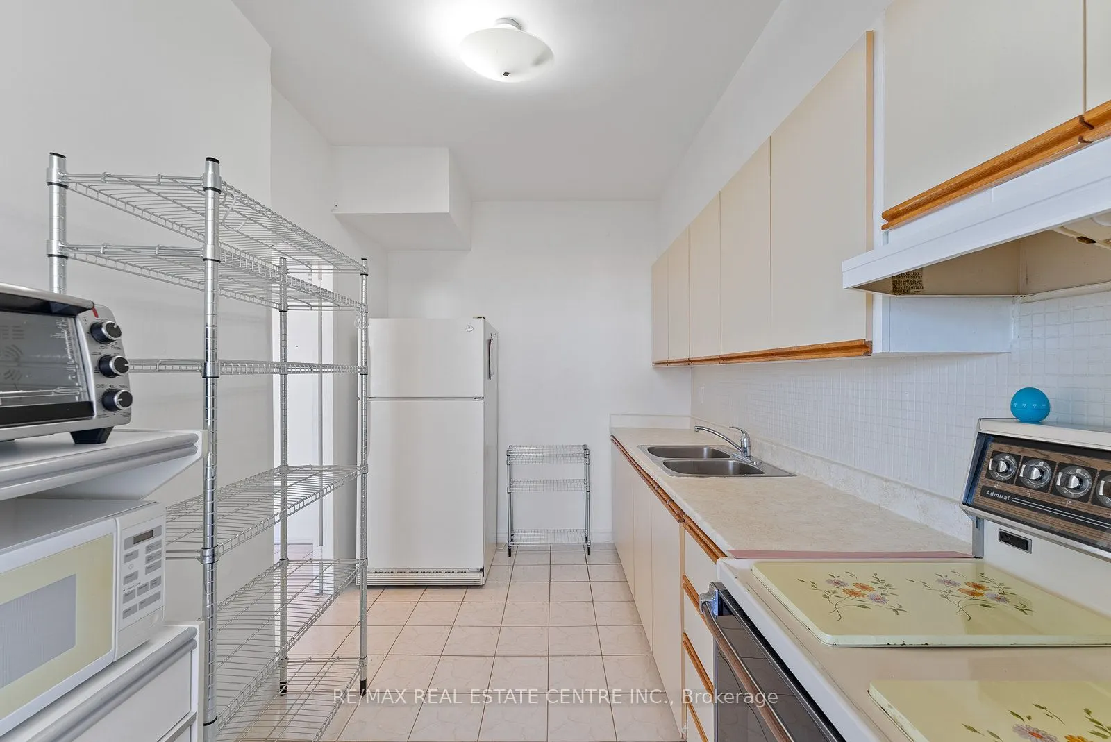 2245 Eglinton Avenue E, #1010