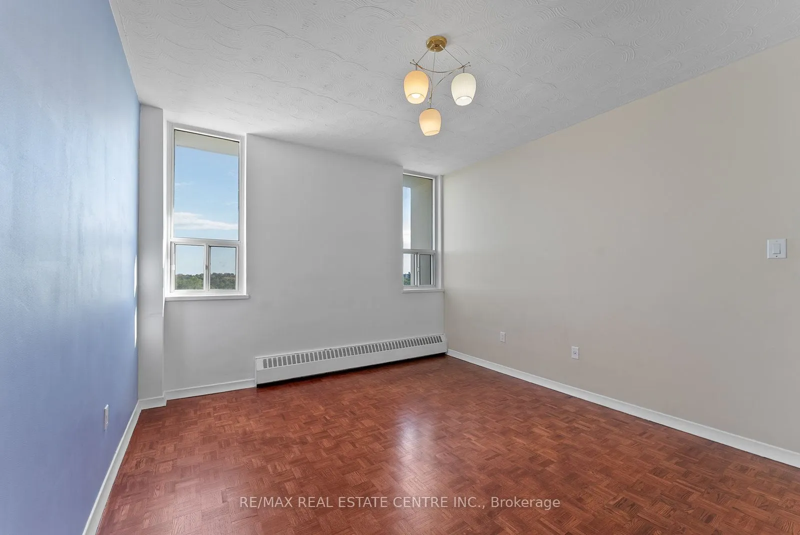 2245 Eglinton Avenue E, #1010