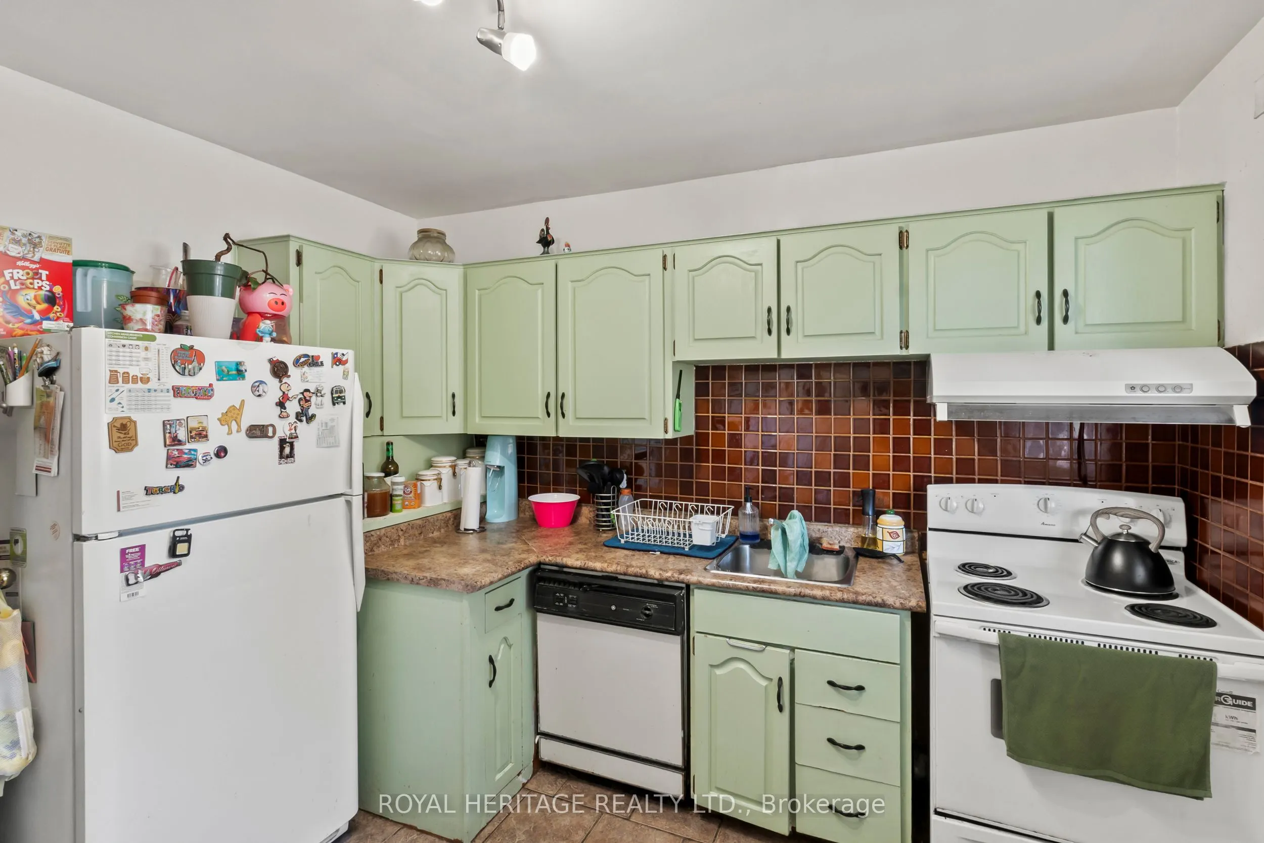 42 Billingsgate Crescent