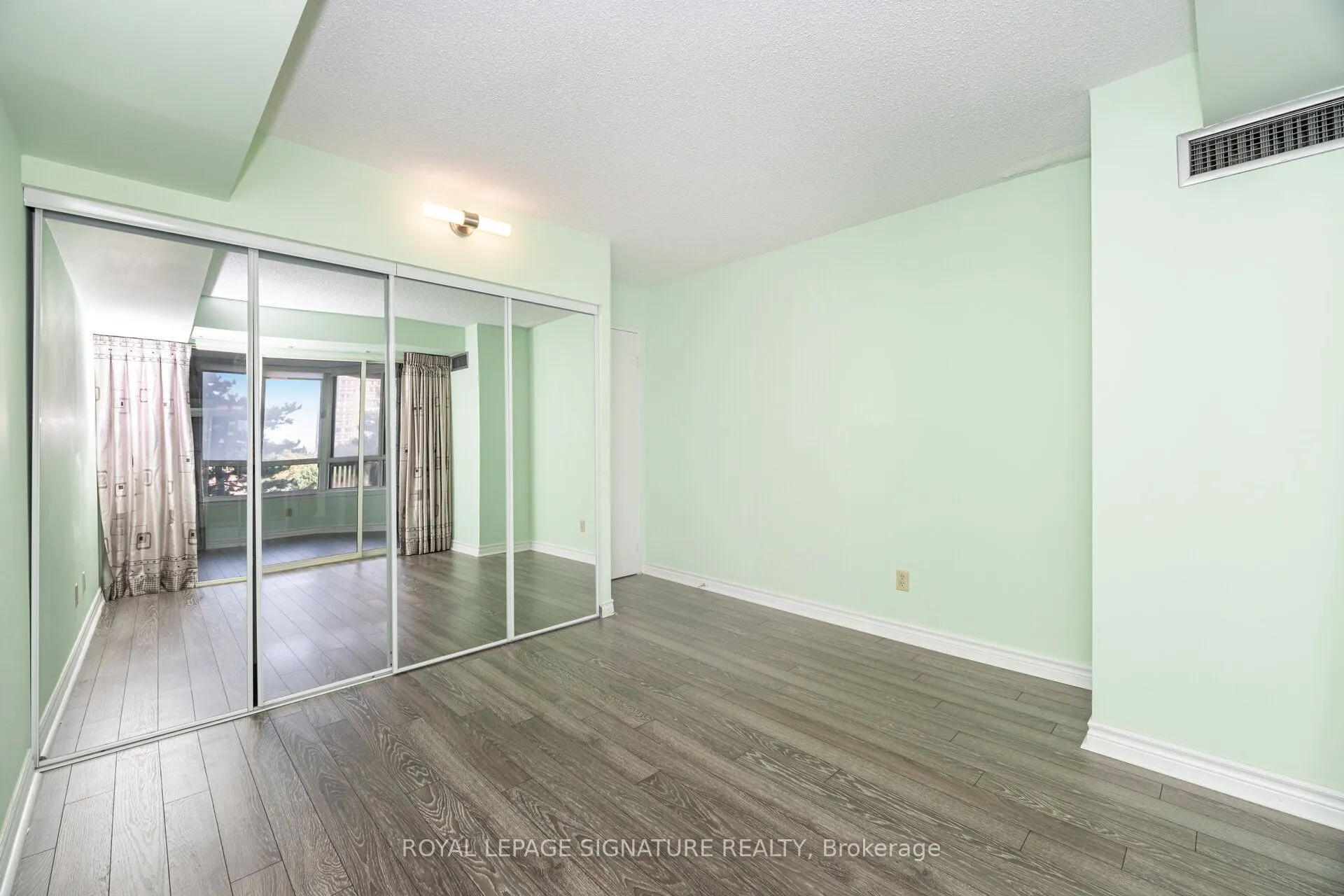 275 Bamburgh Circle, #309