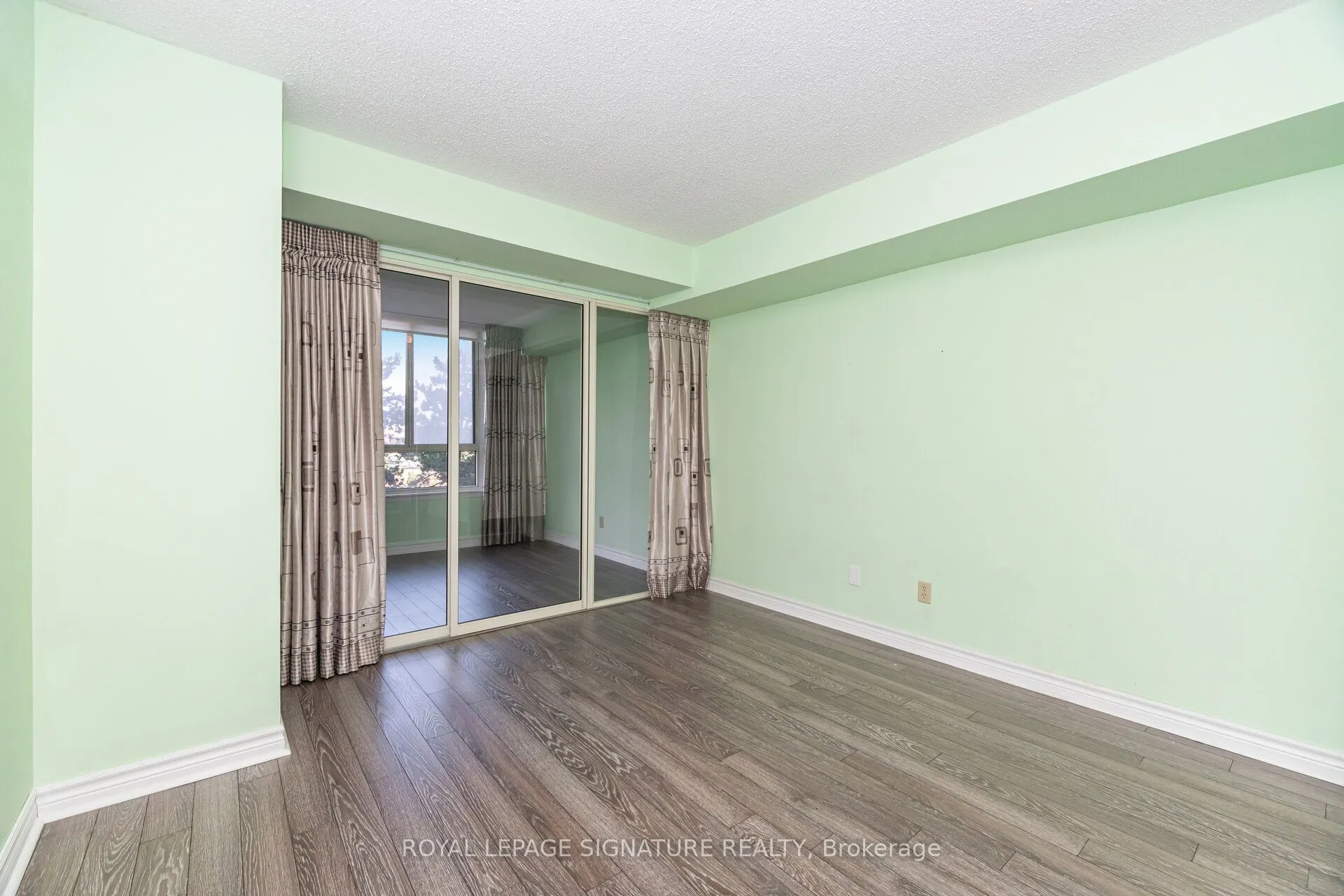 275 Bamburgh Circle, #309
