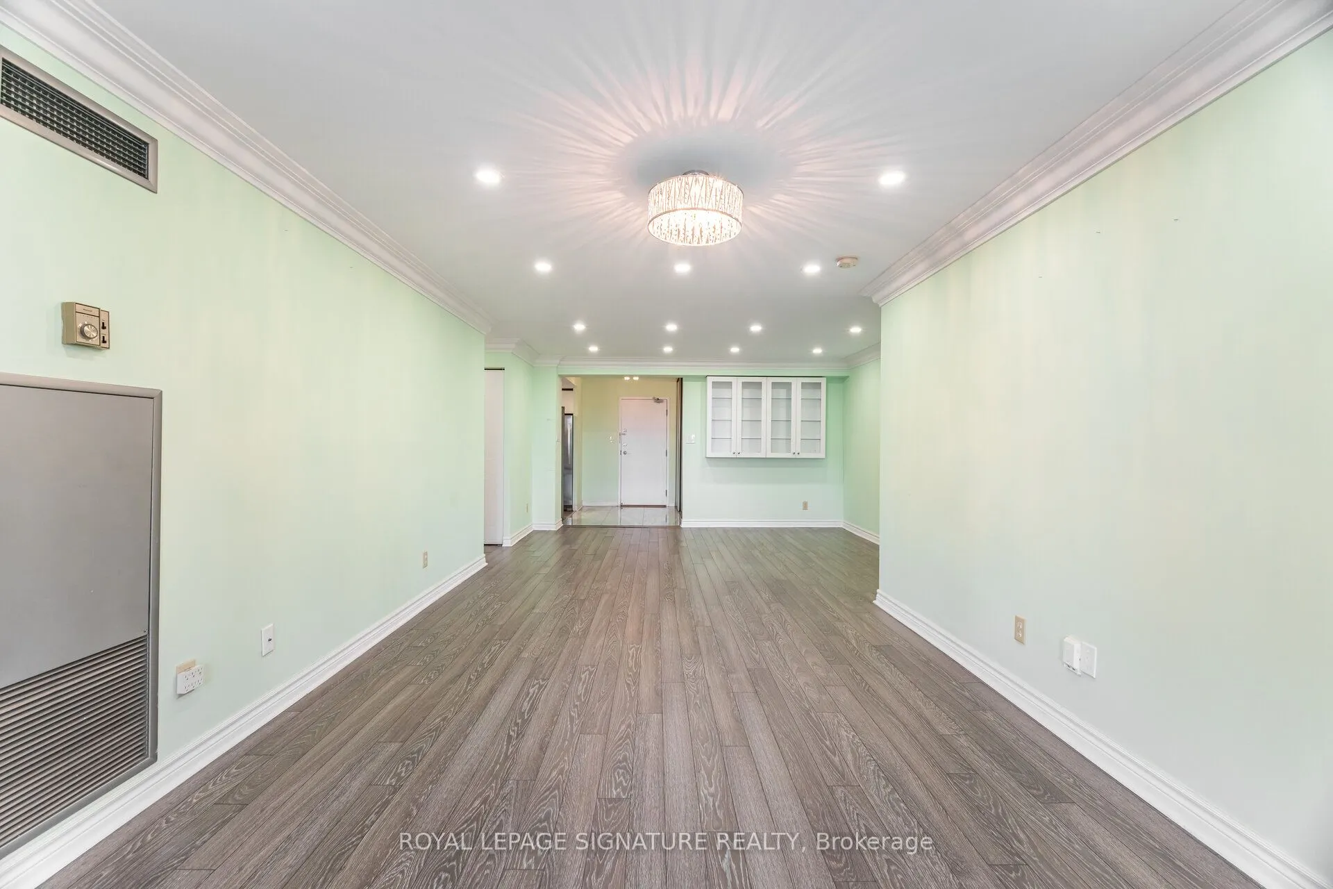275 Bamburgh Circle, #309