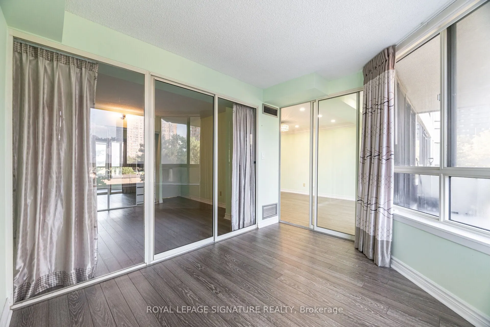 275 Bamburgh Circle, #309