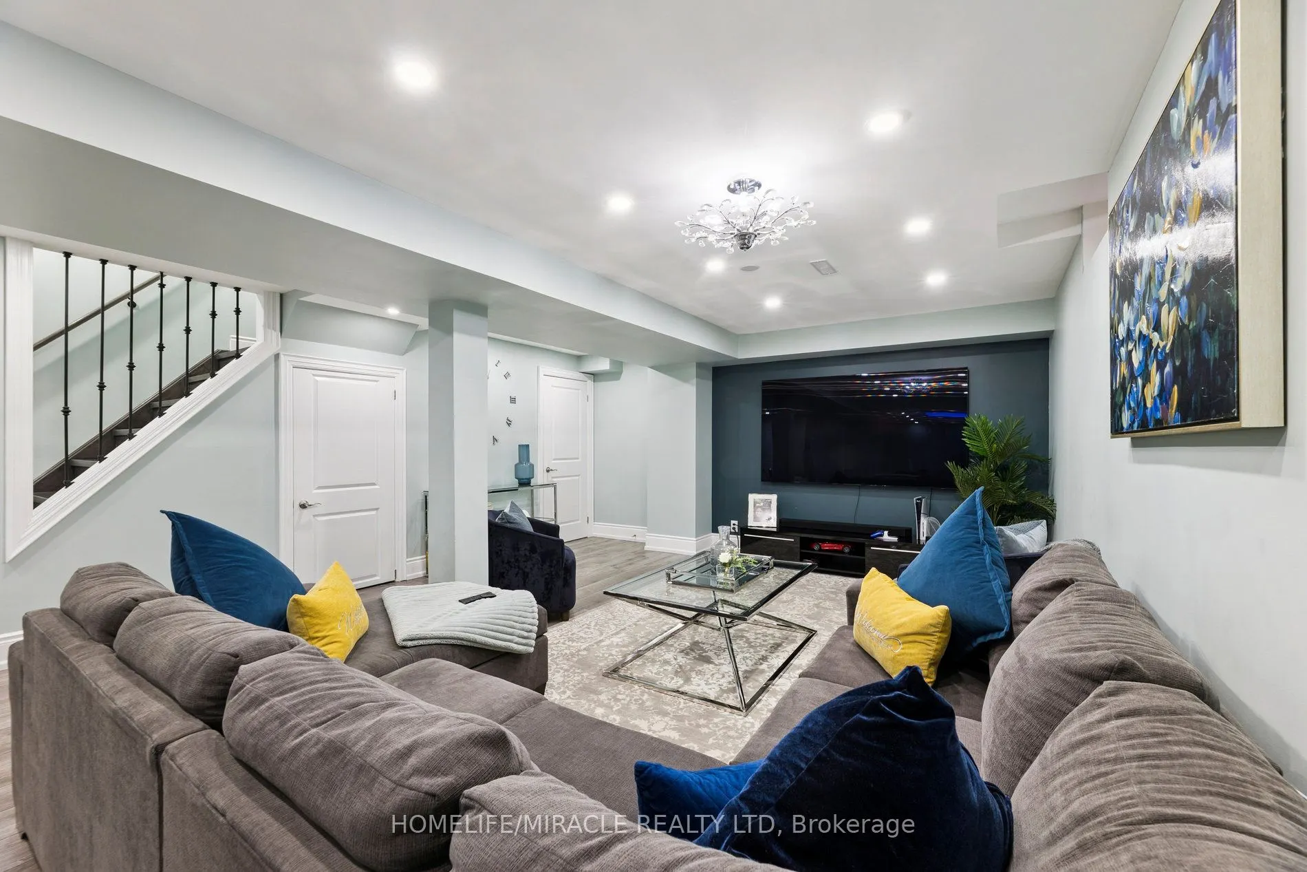 33 Ritchie Avenue