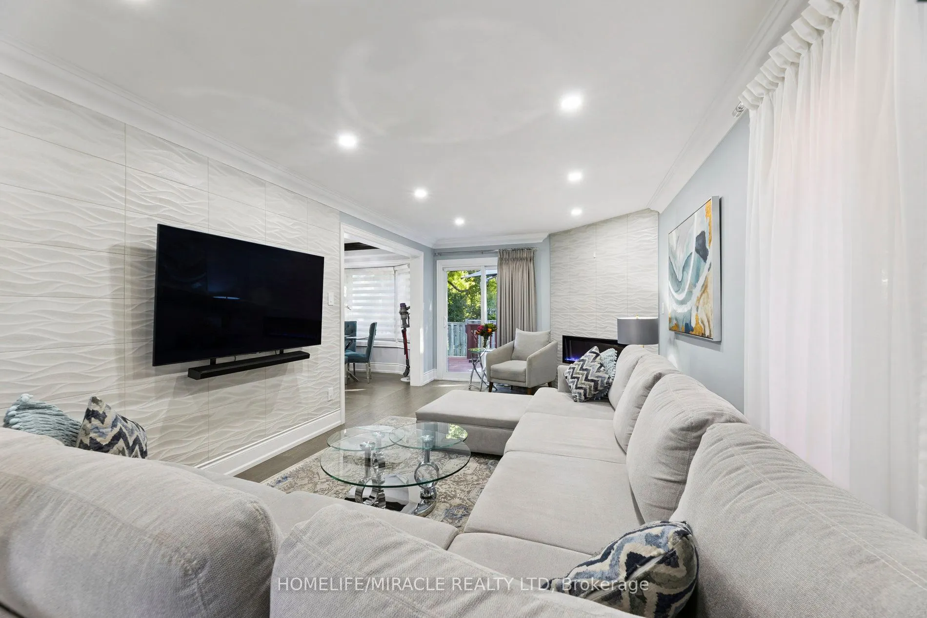 33 Ritchie Avenue