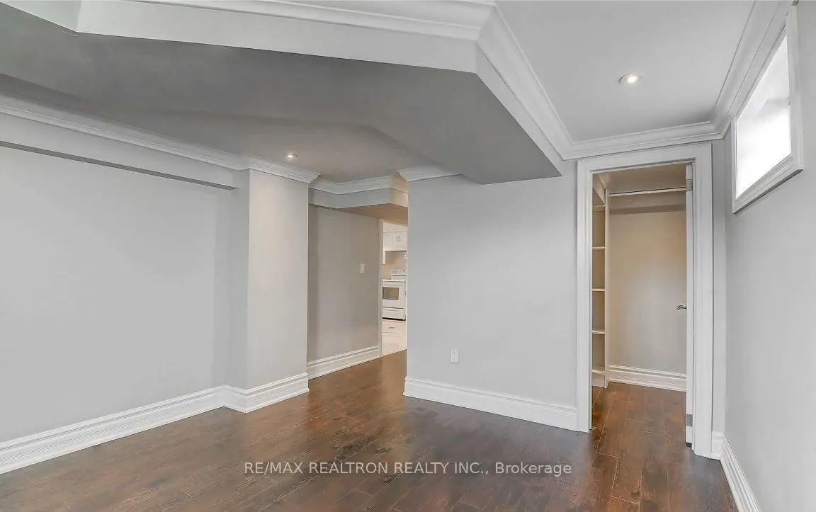611 Newman Crescent