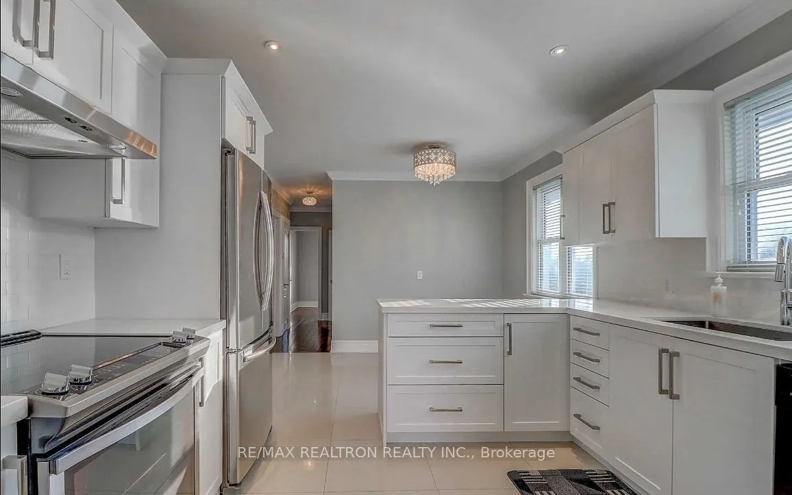 611 Newman Crescent