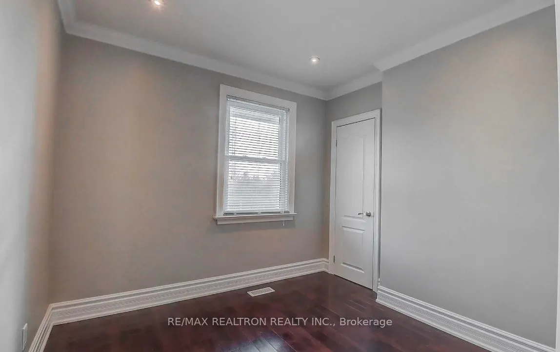 611 Newman Crescent