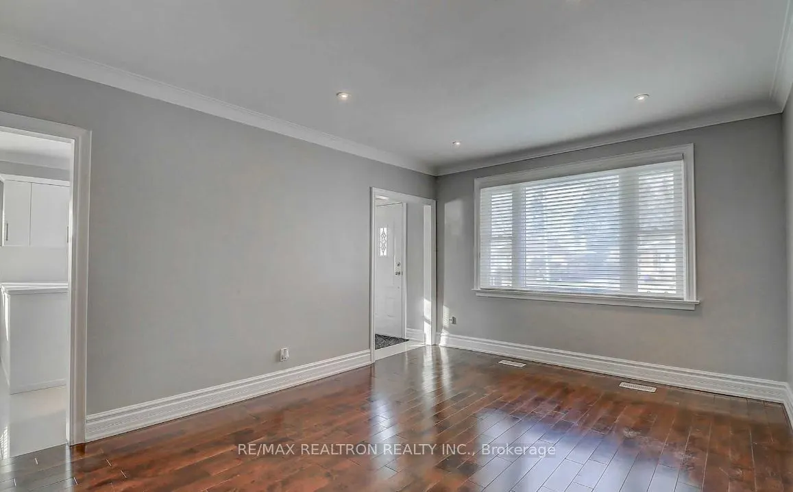 611 Newman Crescent