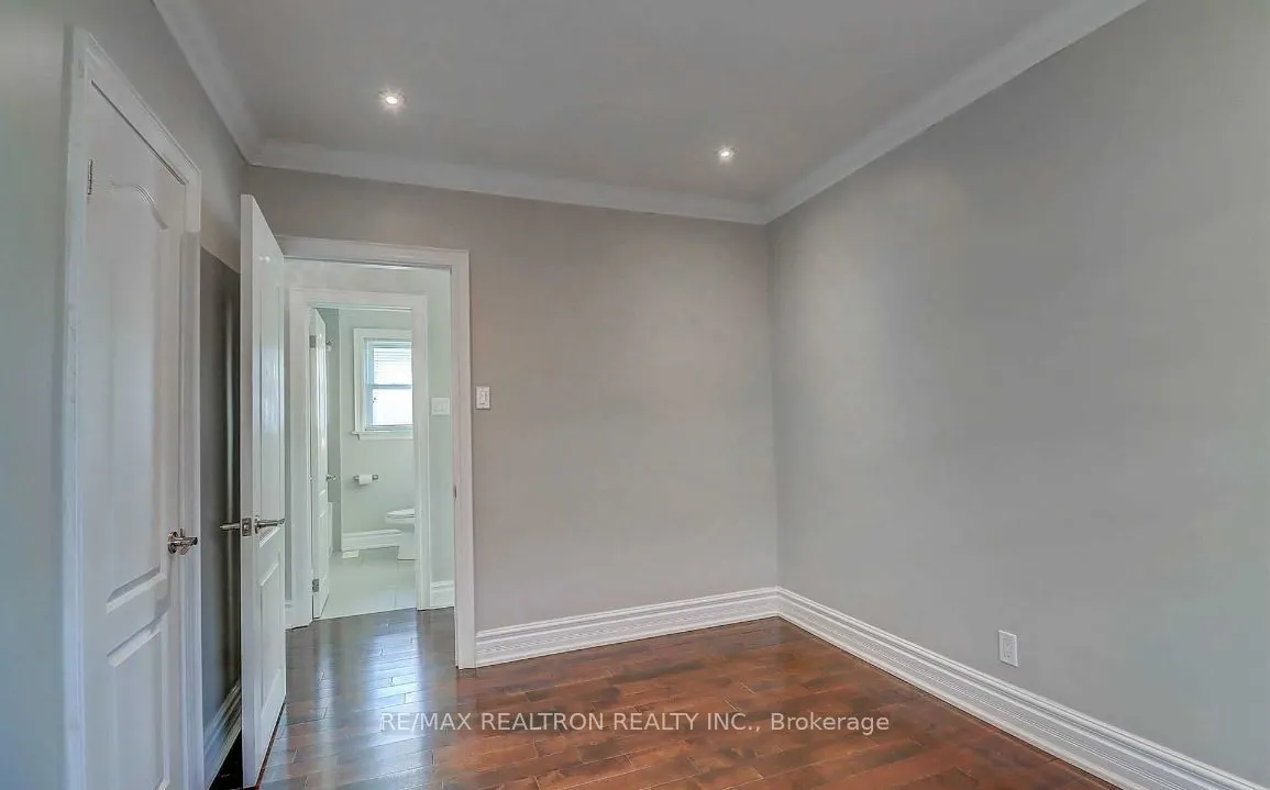 611 Newman Crescent