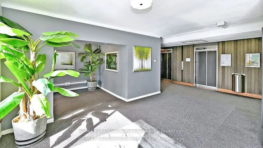 5 Massey Square, #1202