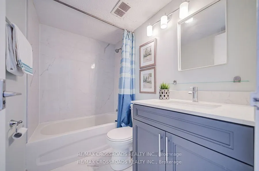 5 Massey Square, #1202