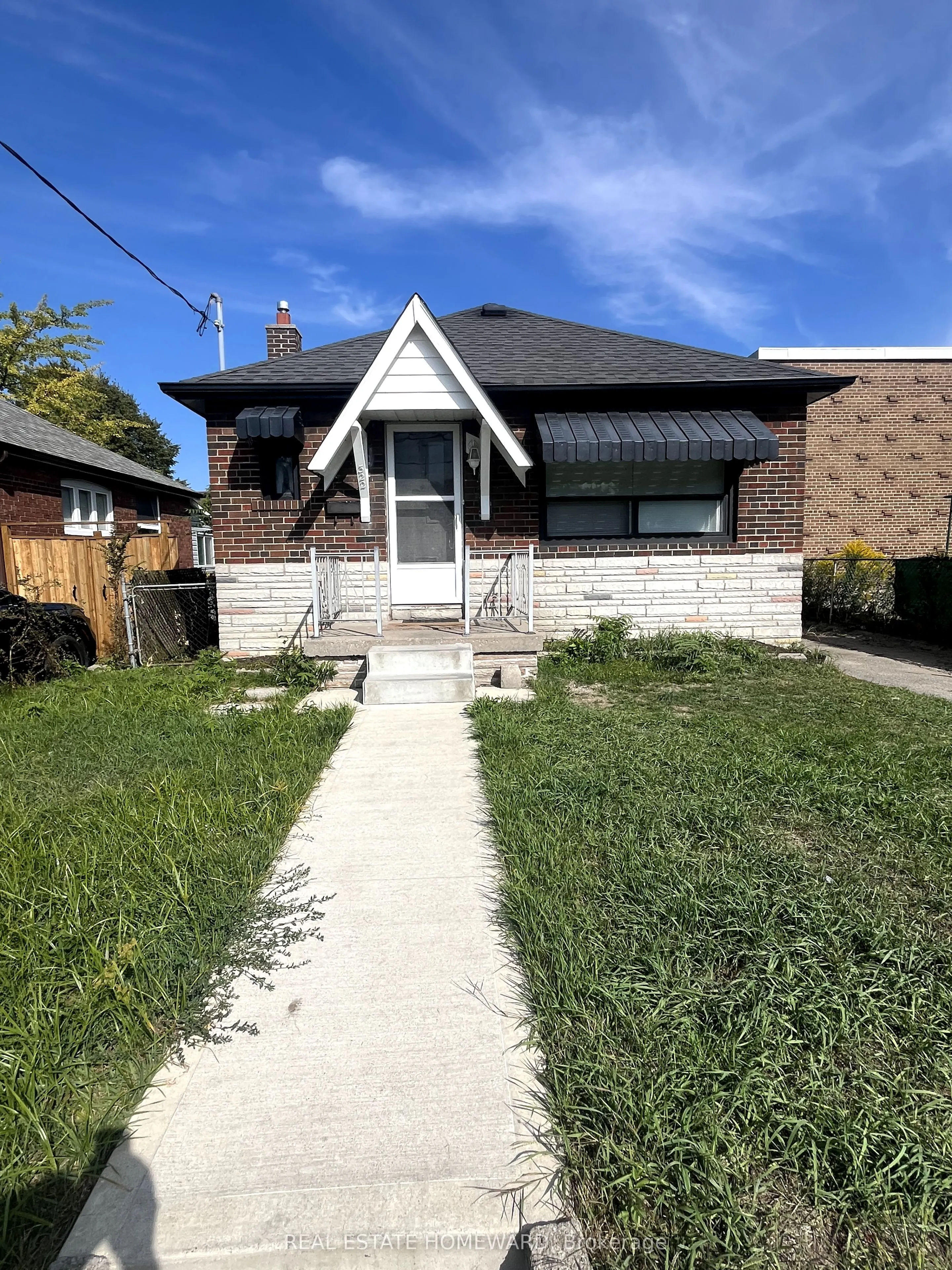 322 Cosburn Avenue