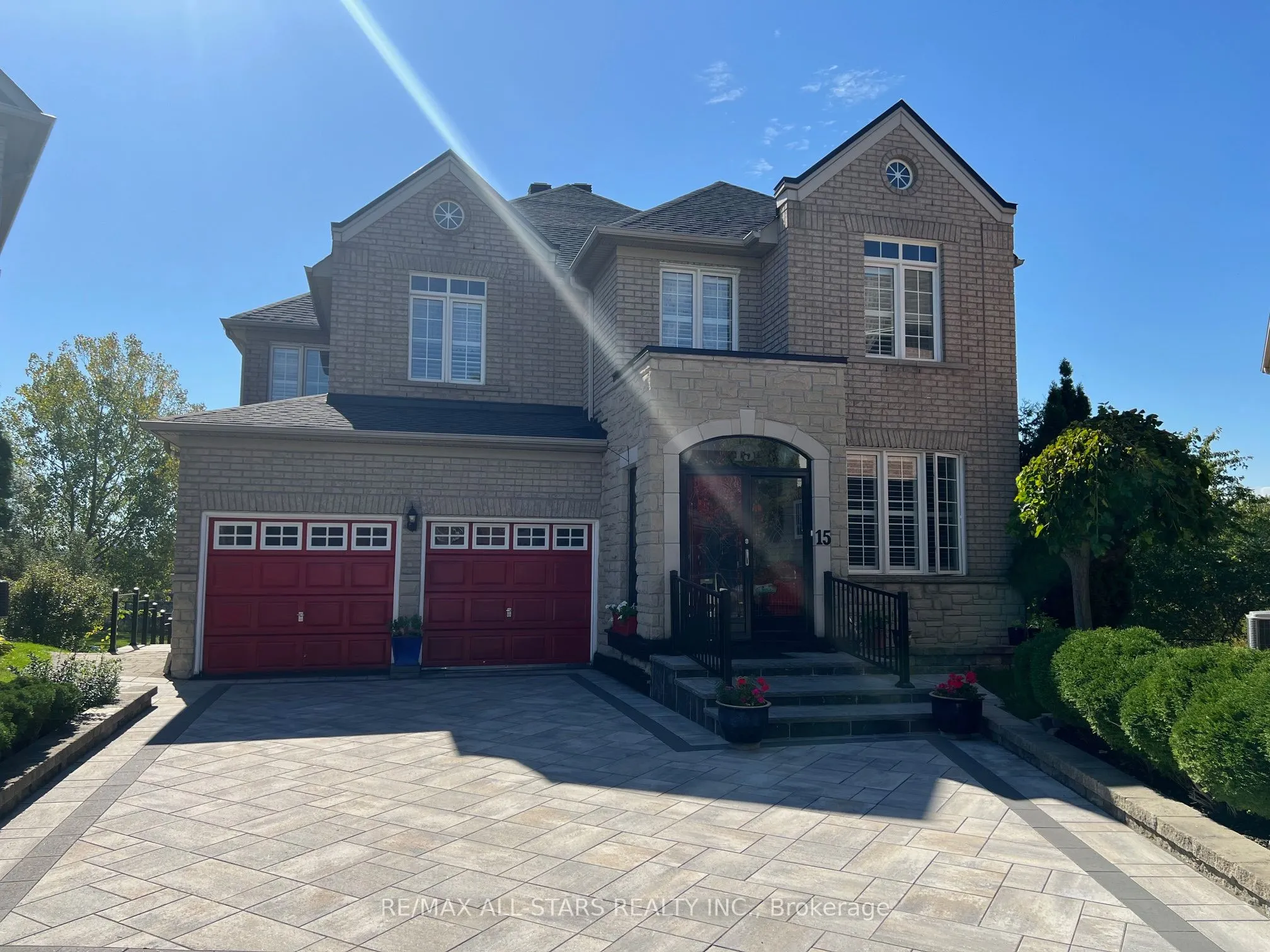 15 Sirius Crescent