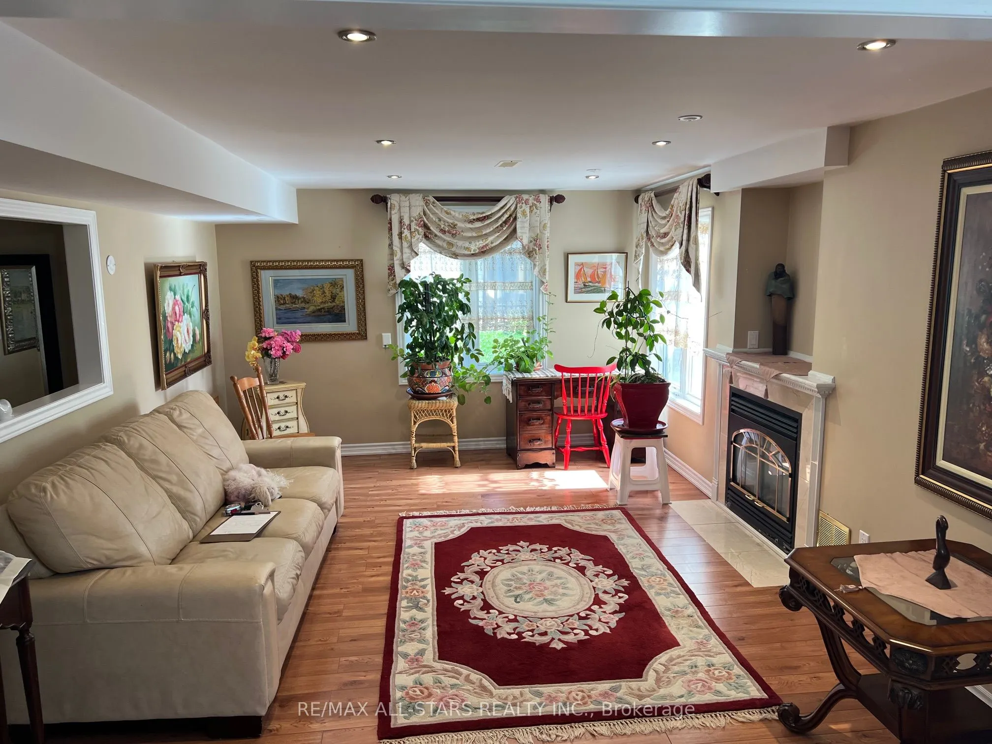 15 Sirius Crescent