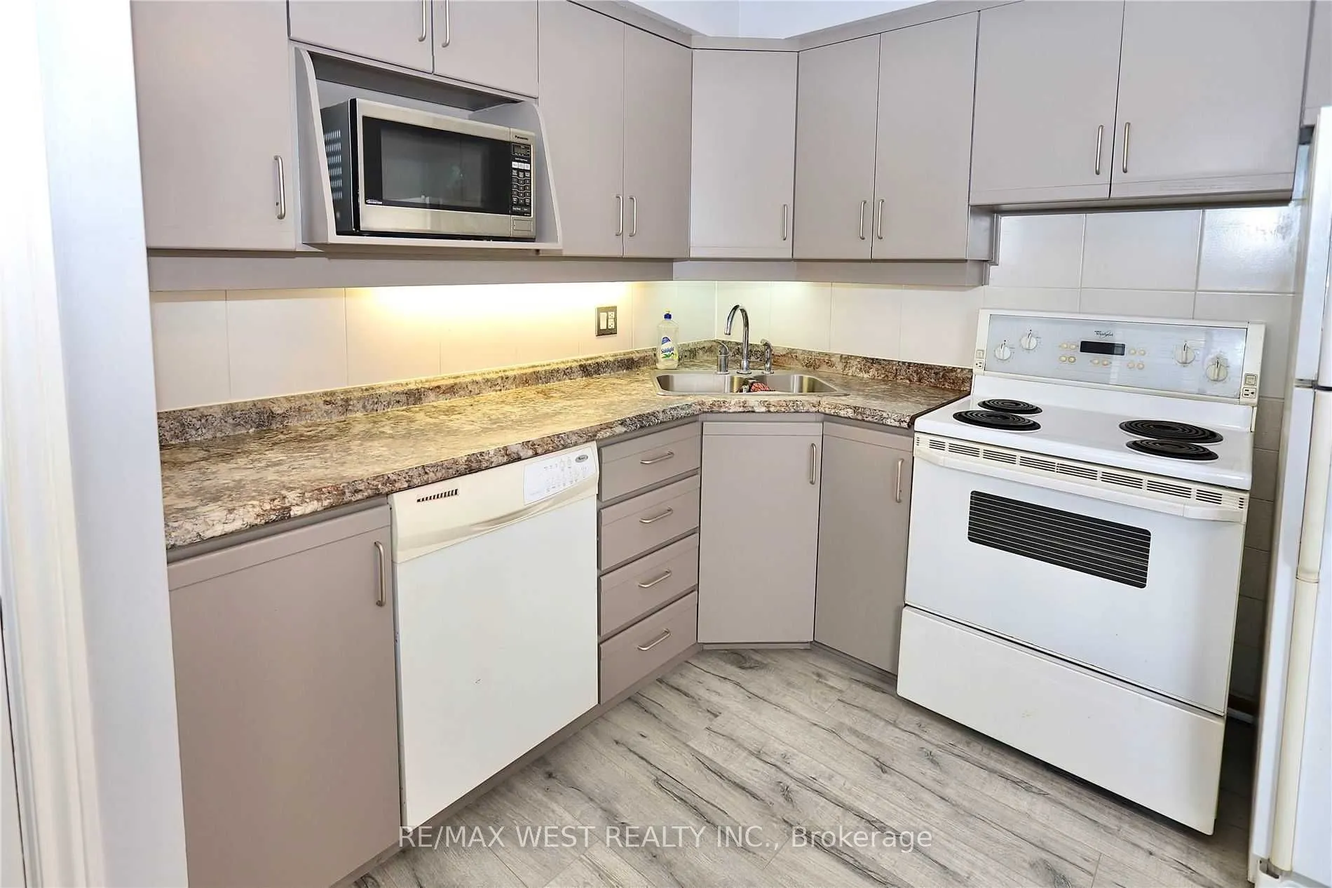 200 Crawforth Street, #Main