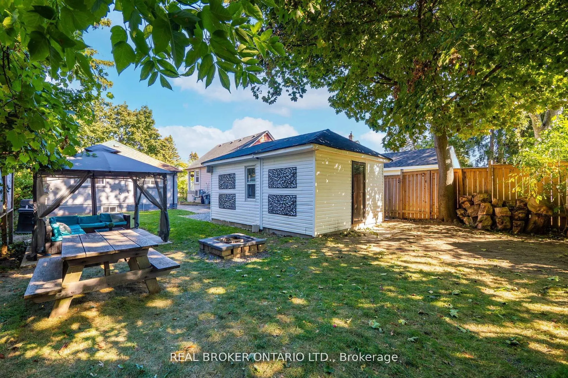30 Presley Avenue