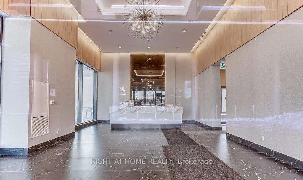 1350 Ellesmere Road, #702