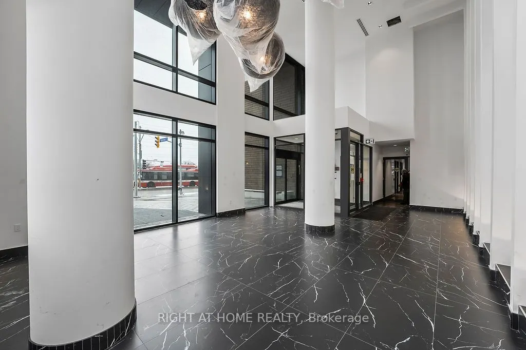 1350 Ellesmere Road, #702