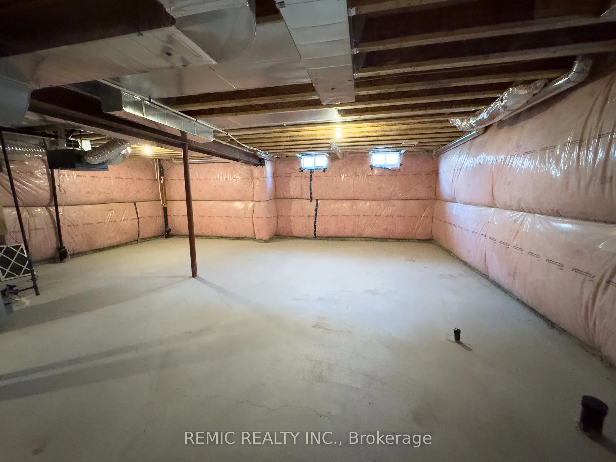 242 Flood Avenue