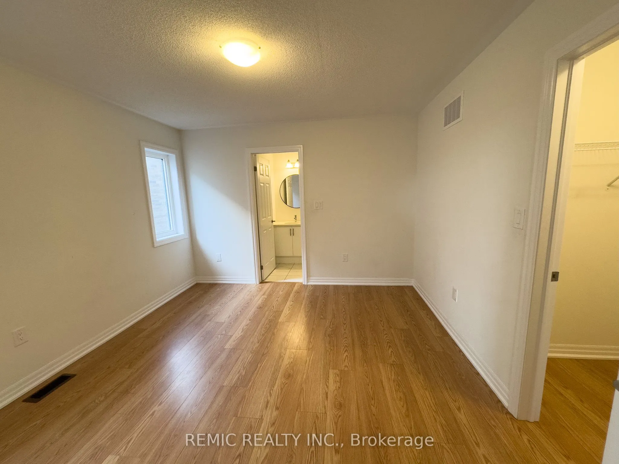 242 Flood Avenue
