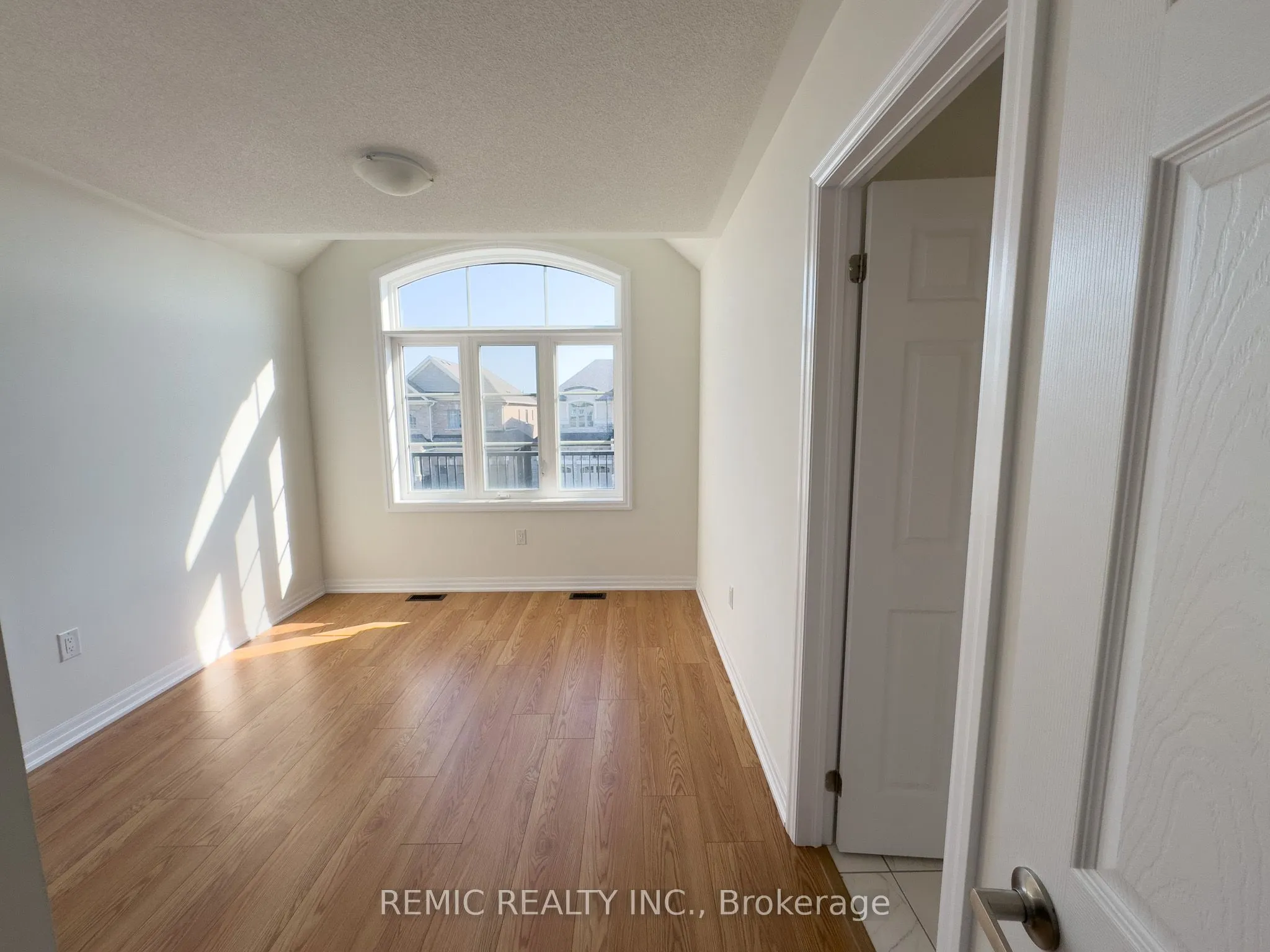 242 Flood Avenue