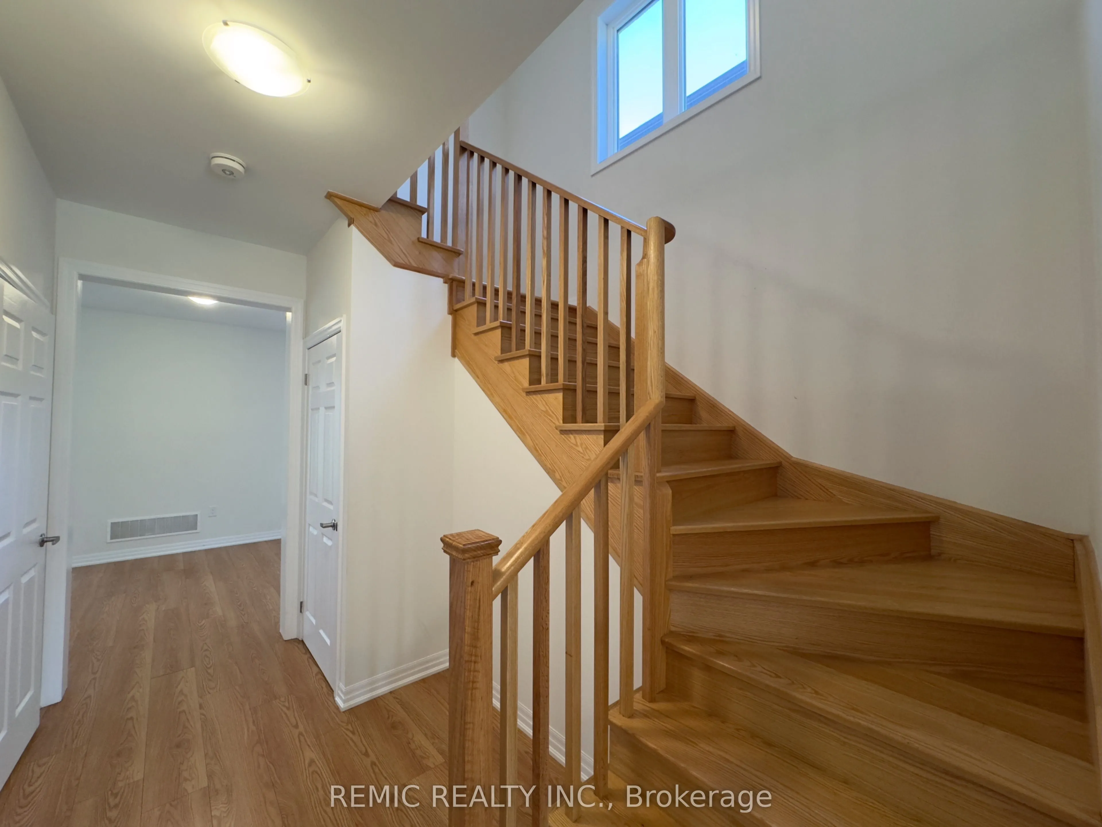 242 Flood Avenue