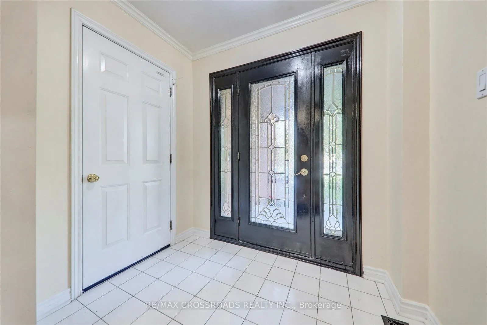3993 Ellesmere Road