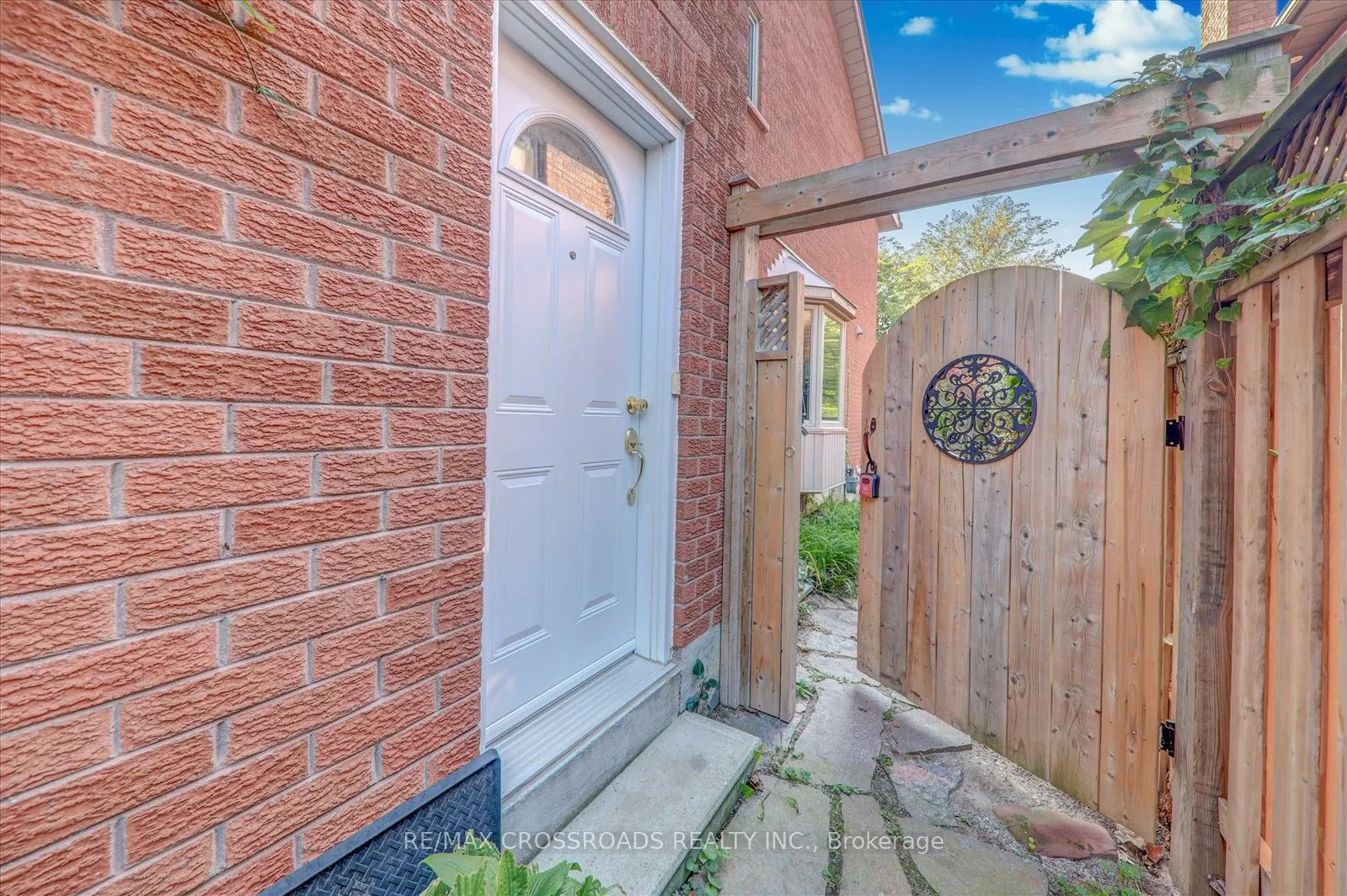 3993 Ellesmere Road