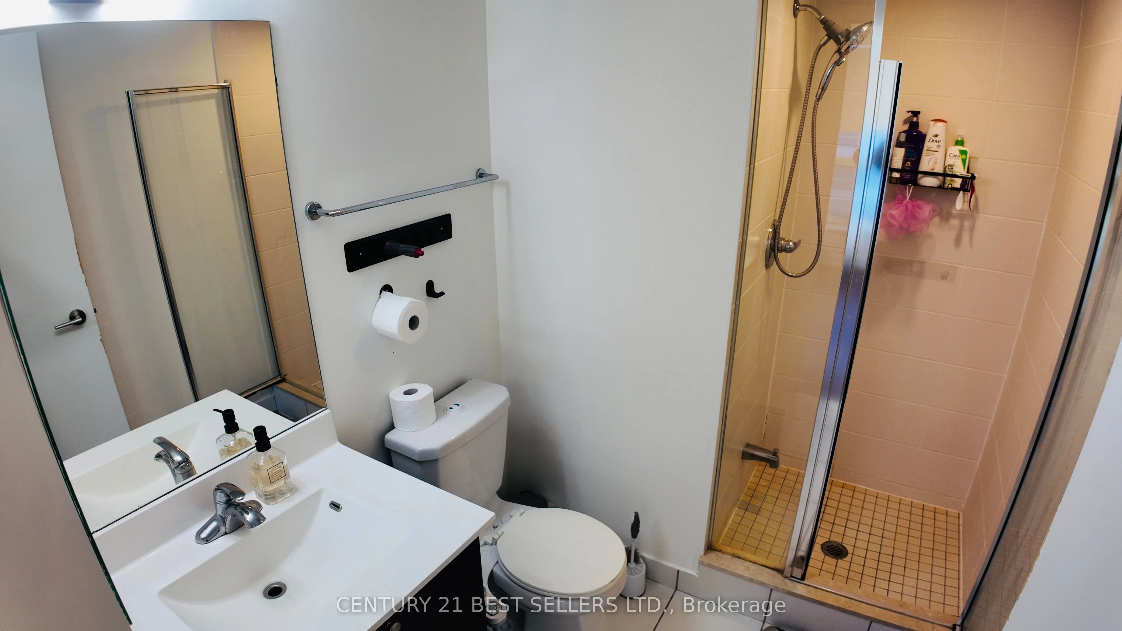 151 Village Green Square, #2507