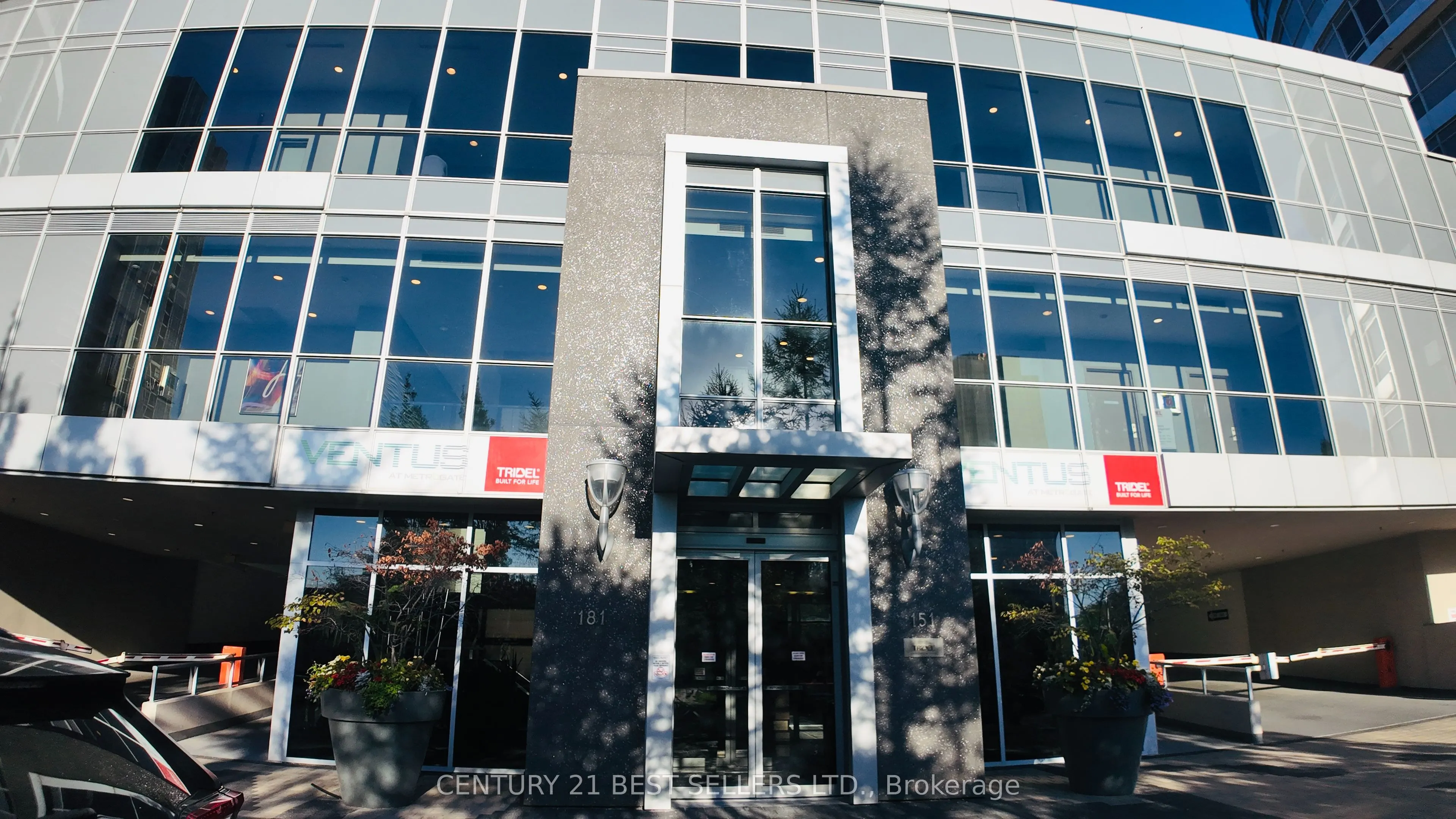 151 Village Green Square, #2507