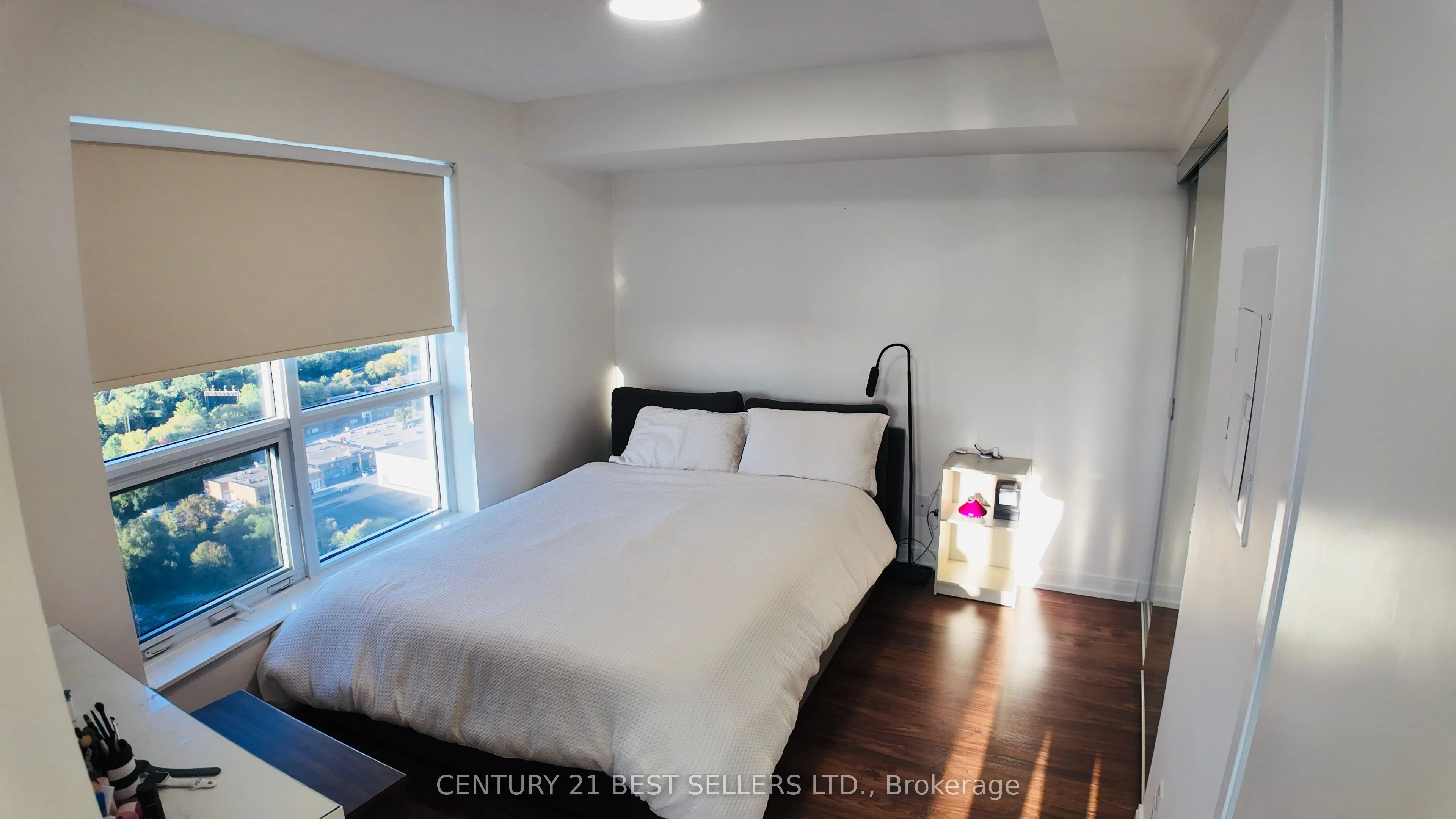 151 Village Green Square, #2507