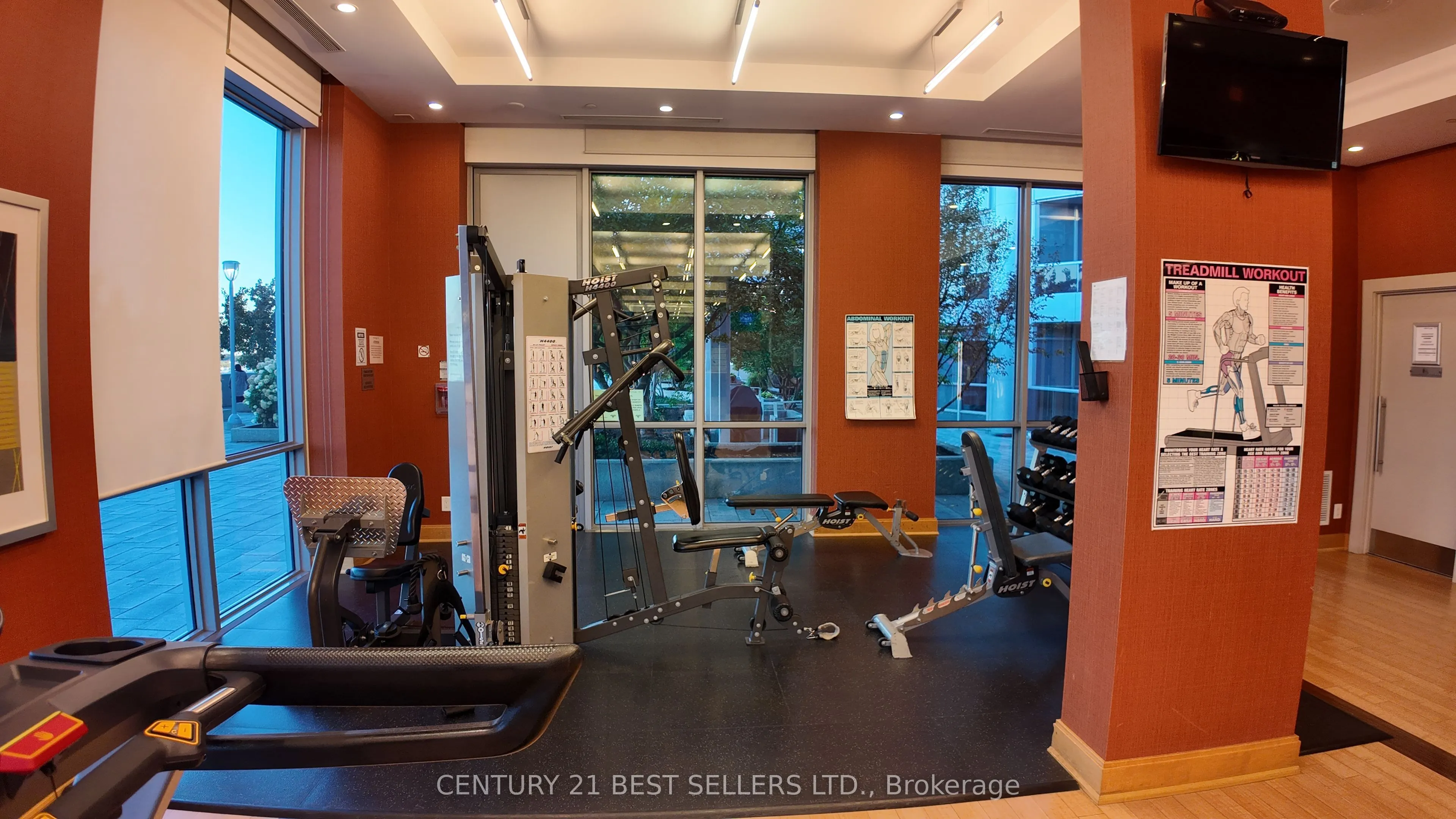 151 Village Green Square, #2507