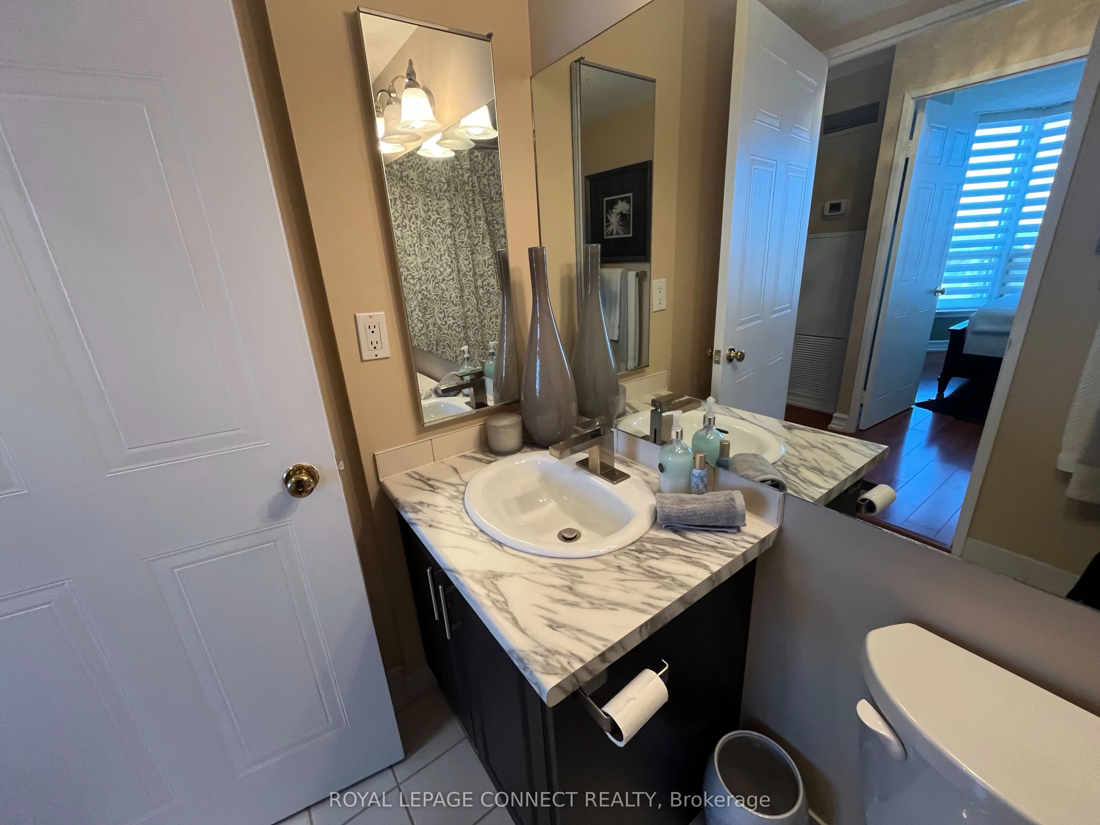 1890 Valley Farm Road, #1516