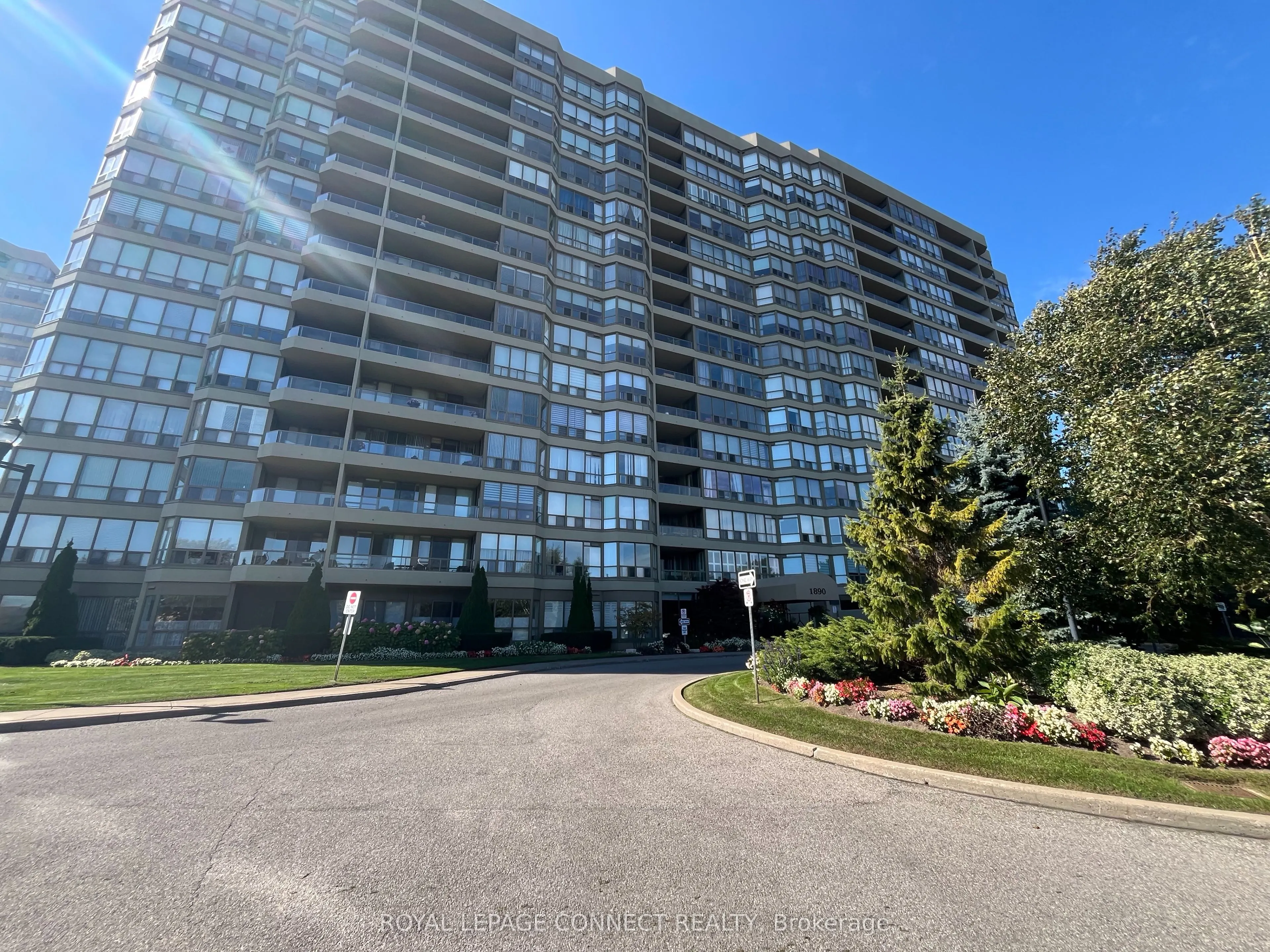 1890 Valley Farm Road, #1516
