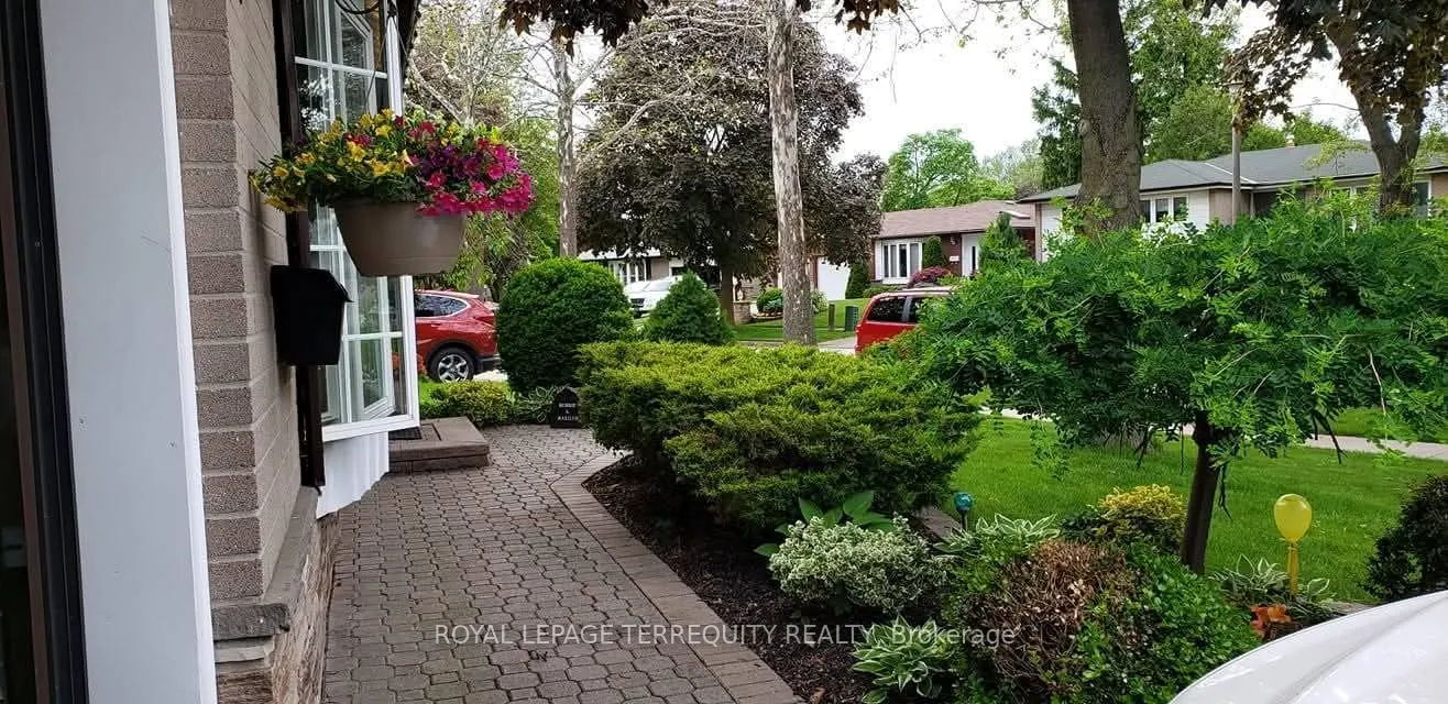 31 Stonefield Crescent