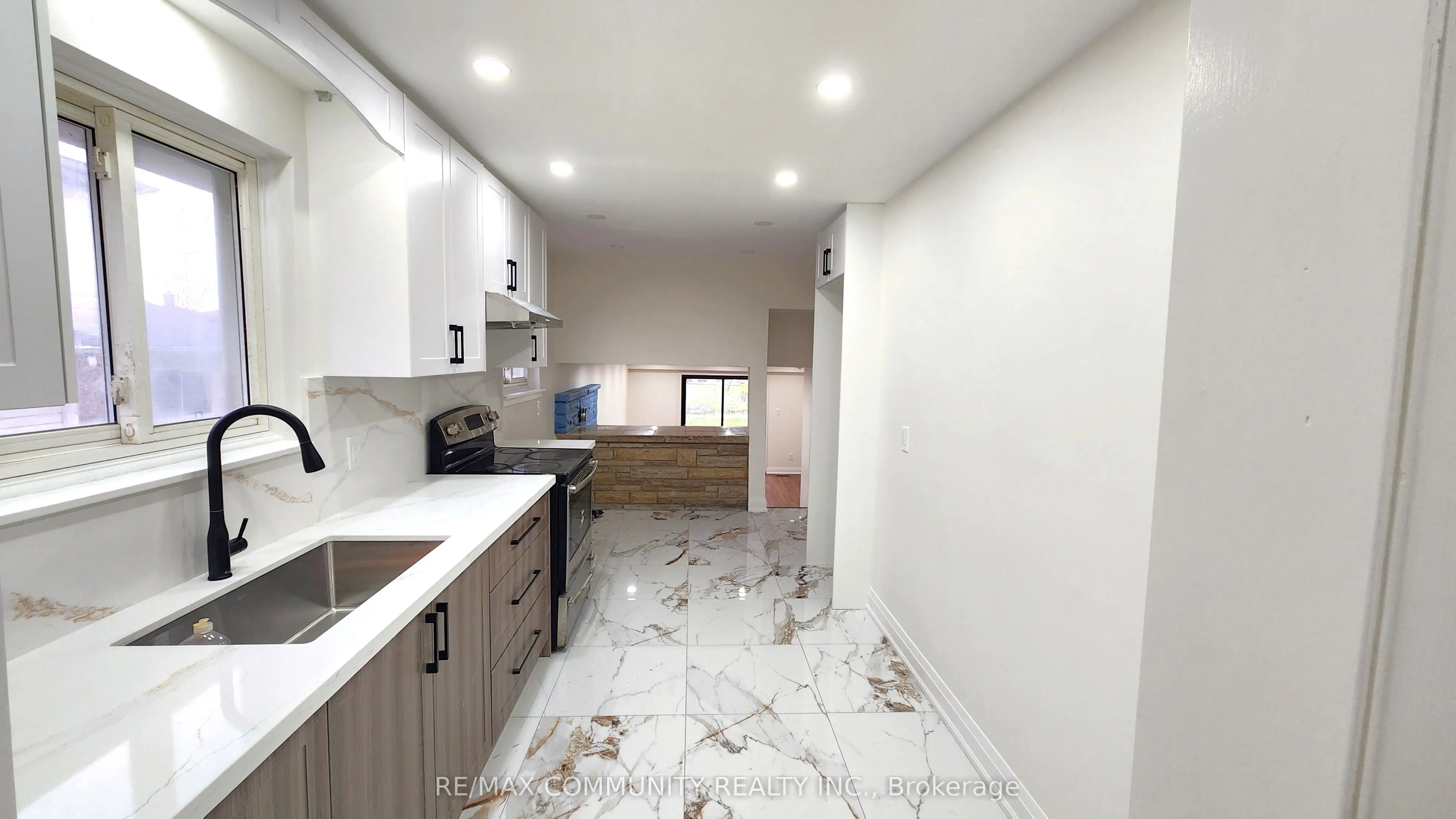 19 Purpledusk Trail, #Main